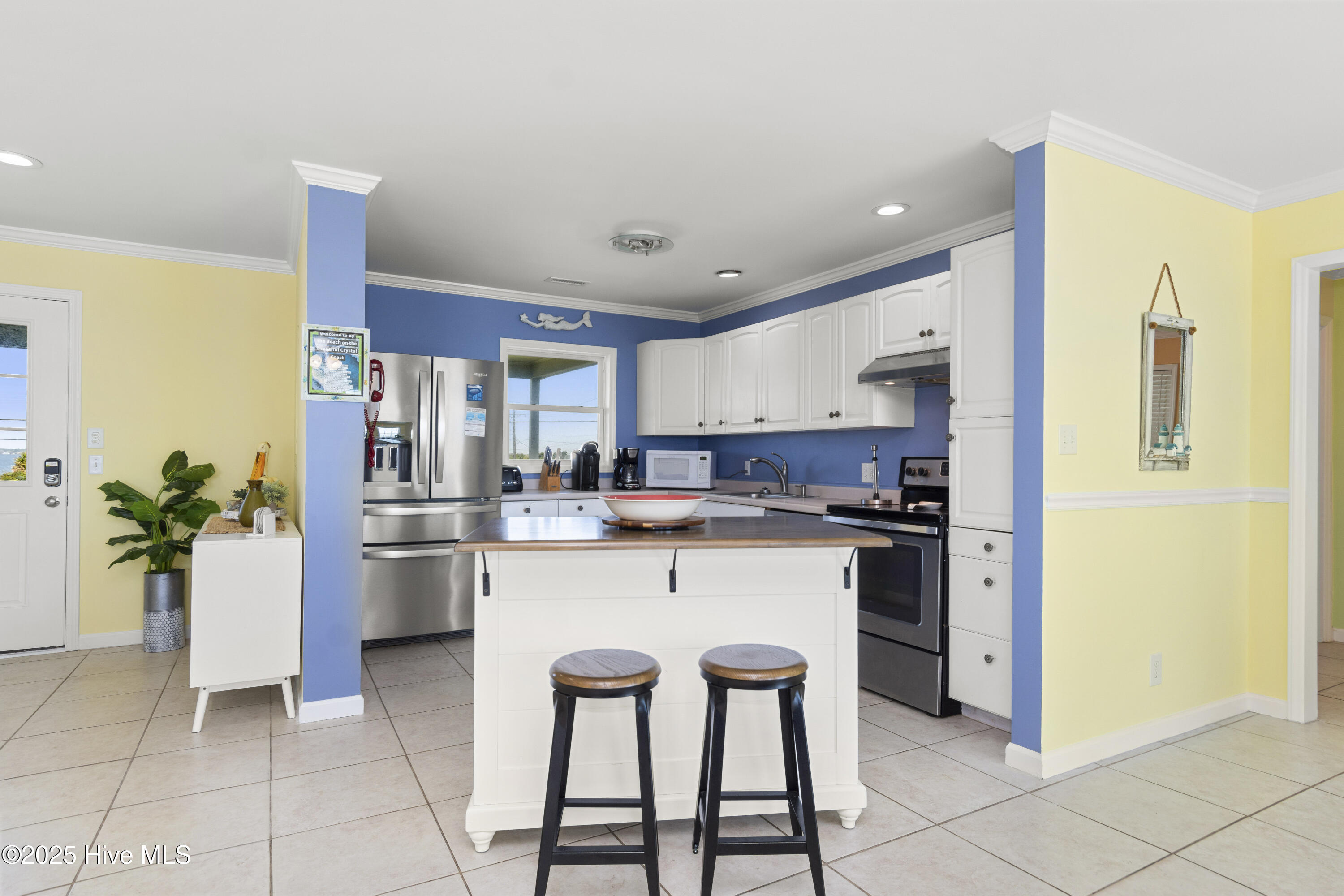 100523829 | Photo 14