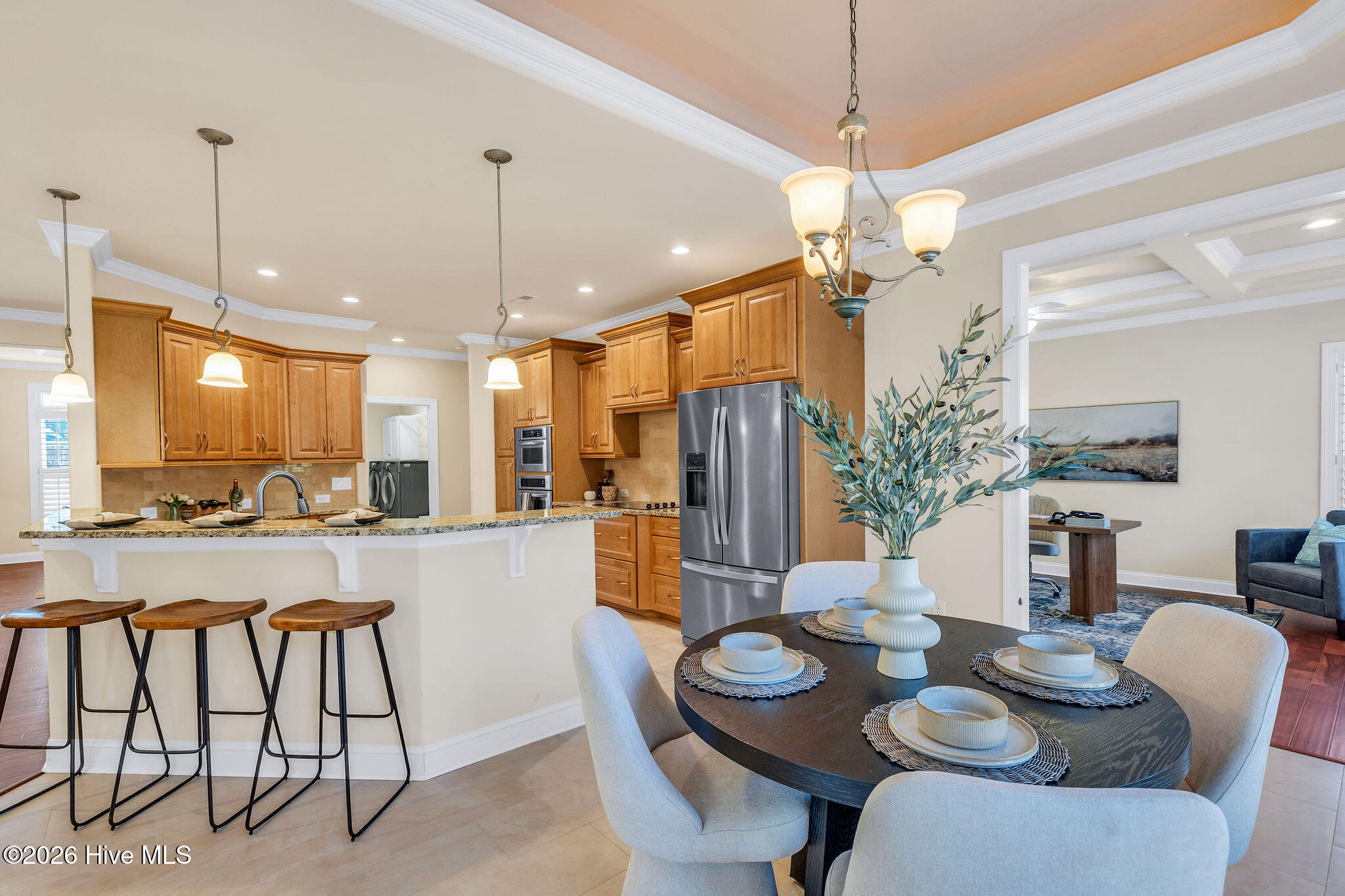 100553978 | Photo 10