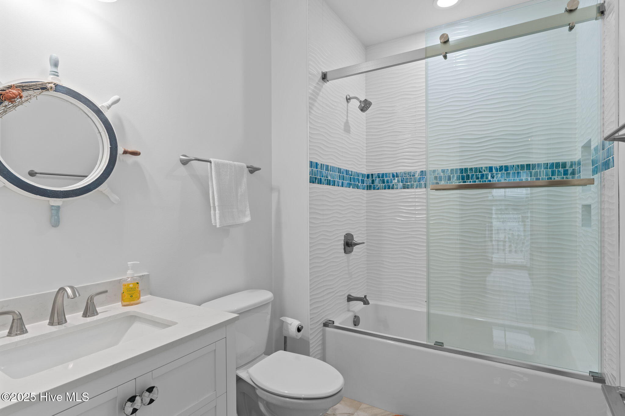 100513895 | Photo 63