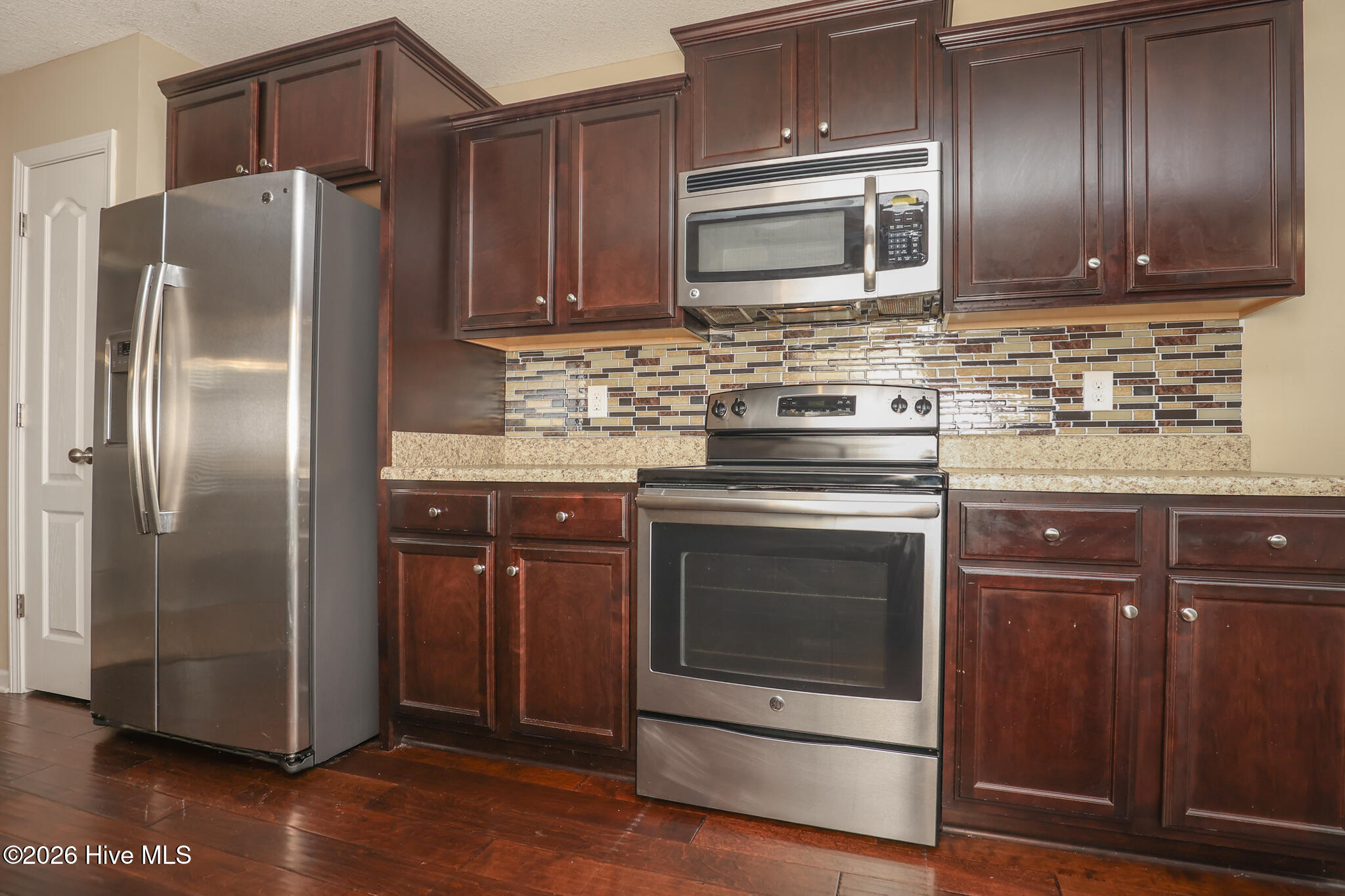 100562505 | Photo 13