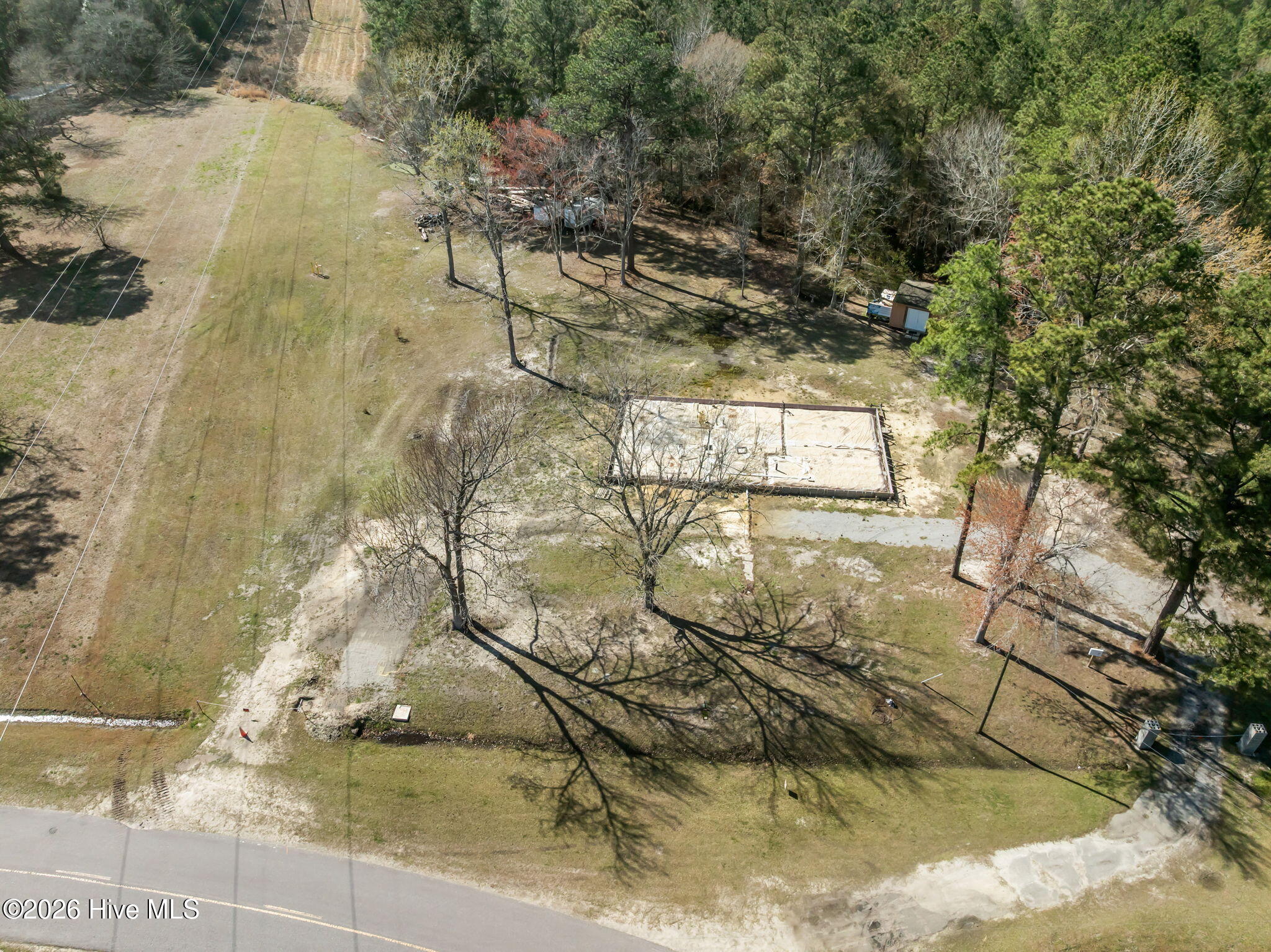 100561852 | Photo 11