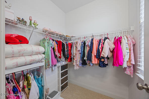 100554590 | Photo 32