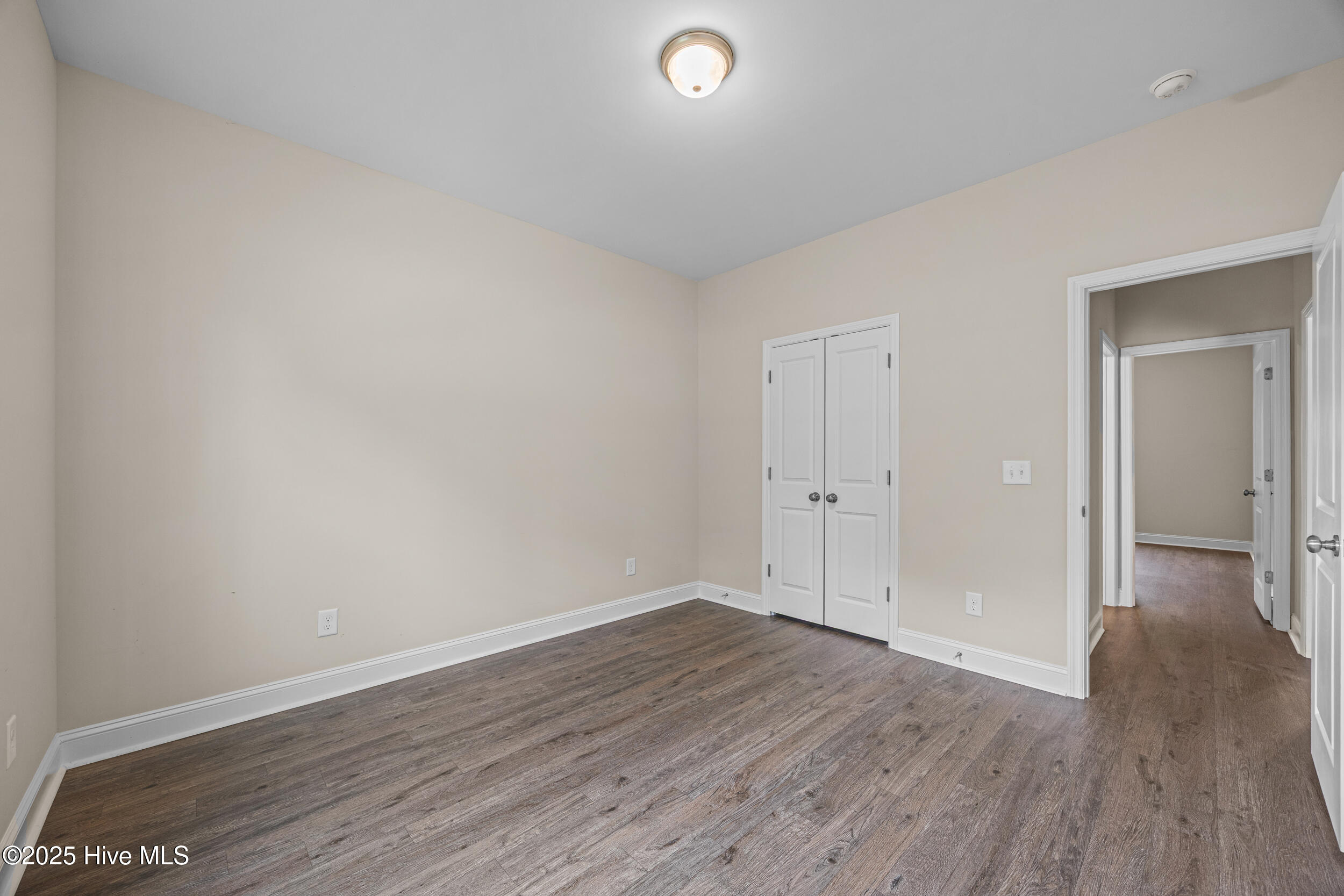 100531744 | Photo 16