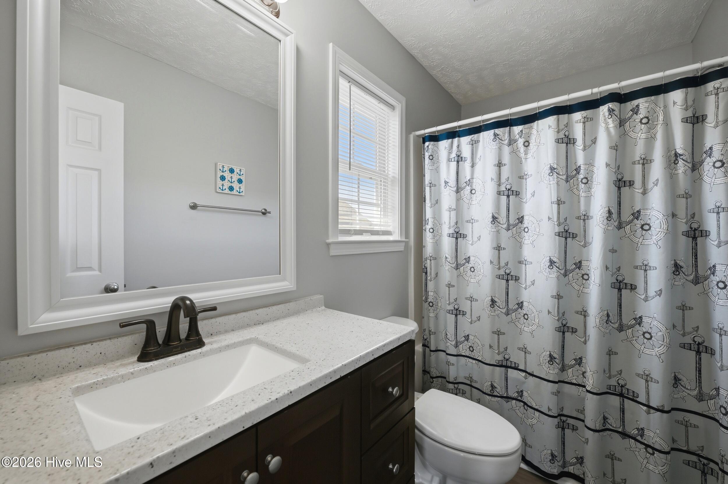 100565799 | Photo 18