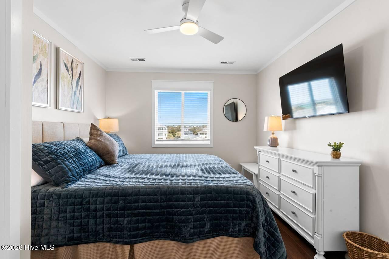 100556593 | Photo 45