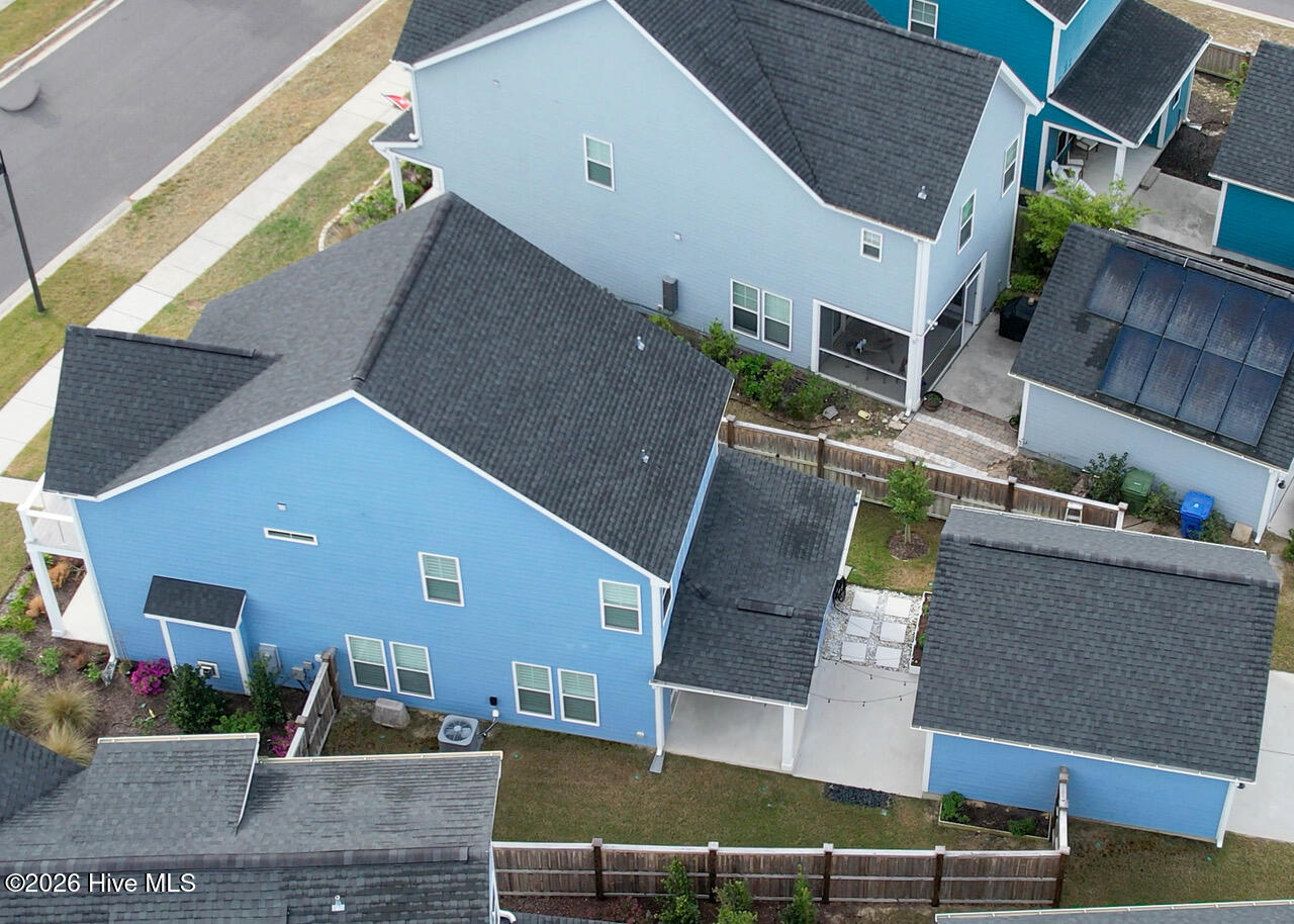 100565697 | Photo 30