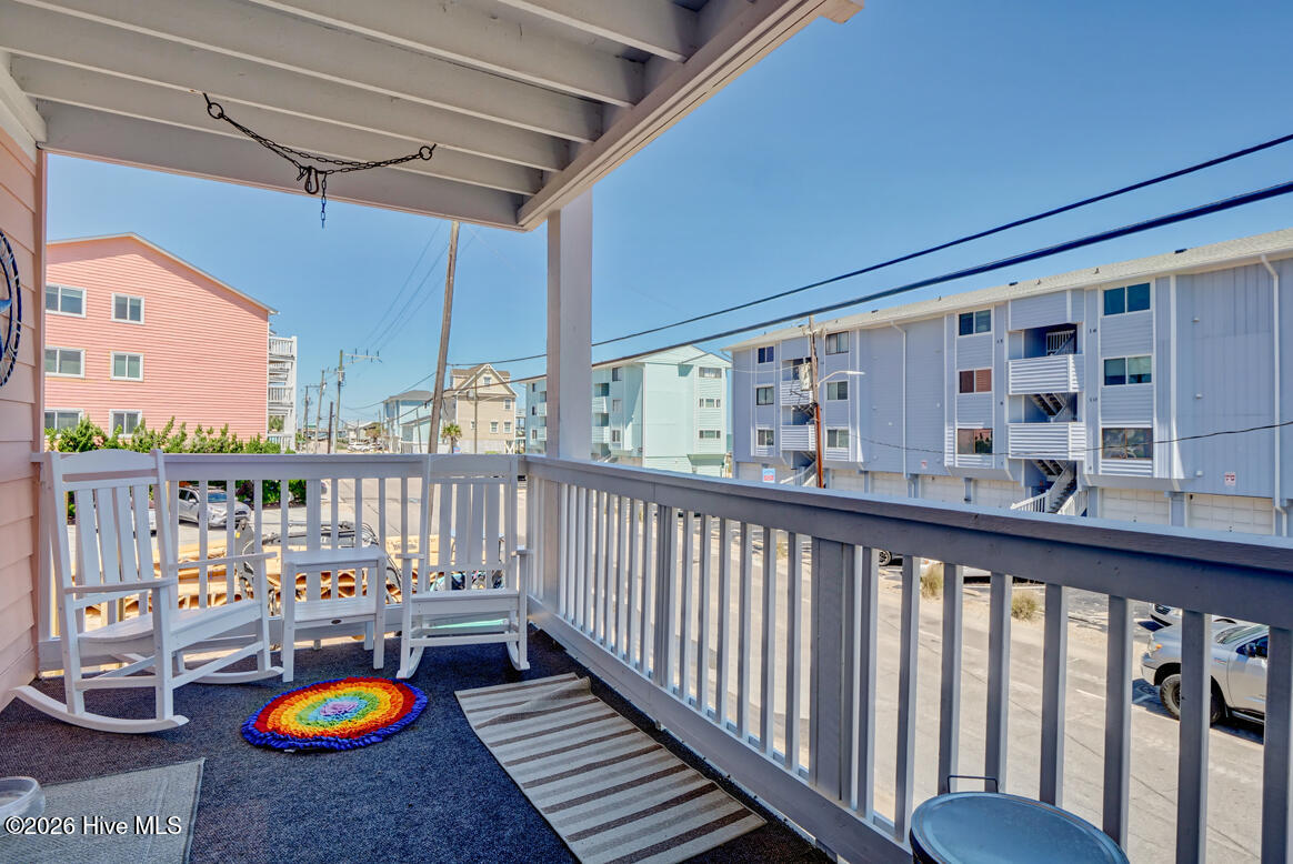 100550252 | Photo 30