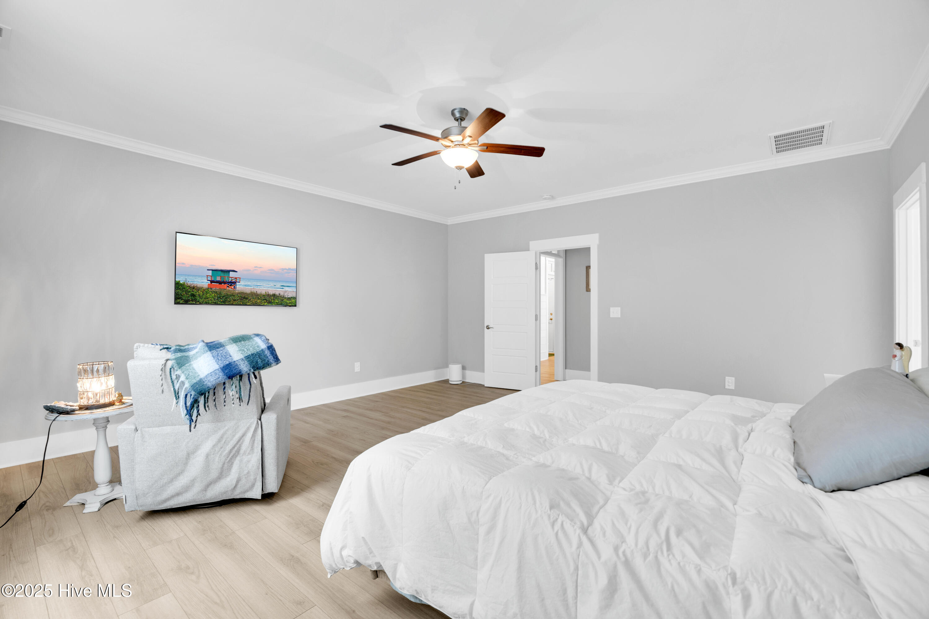 100488919 | Photo 21