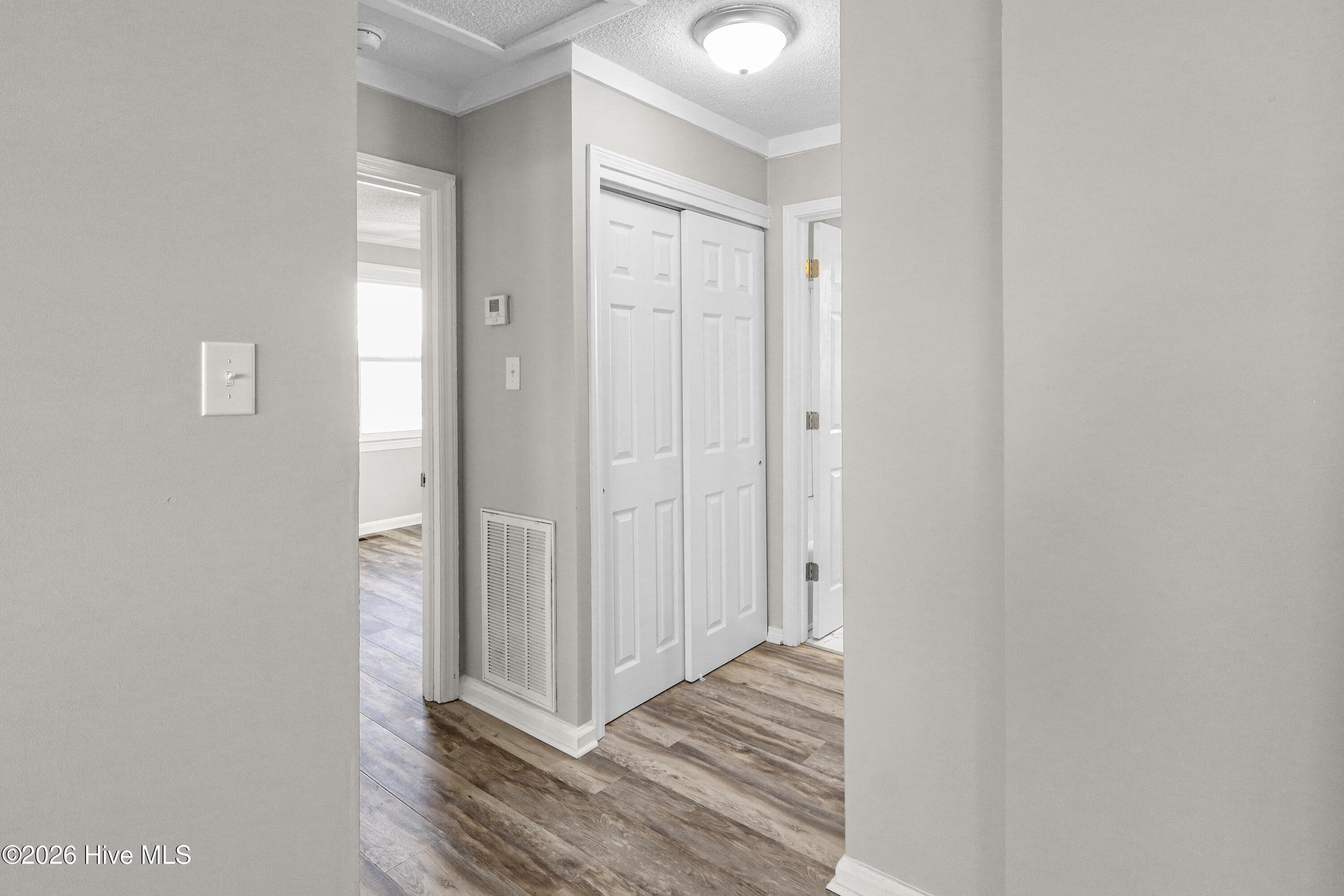 100558793 | Photo 16