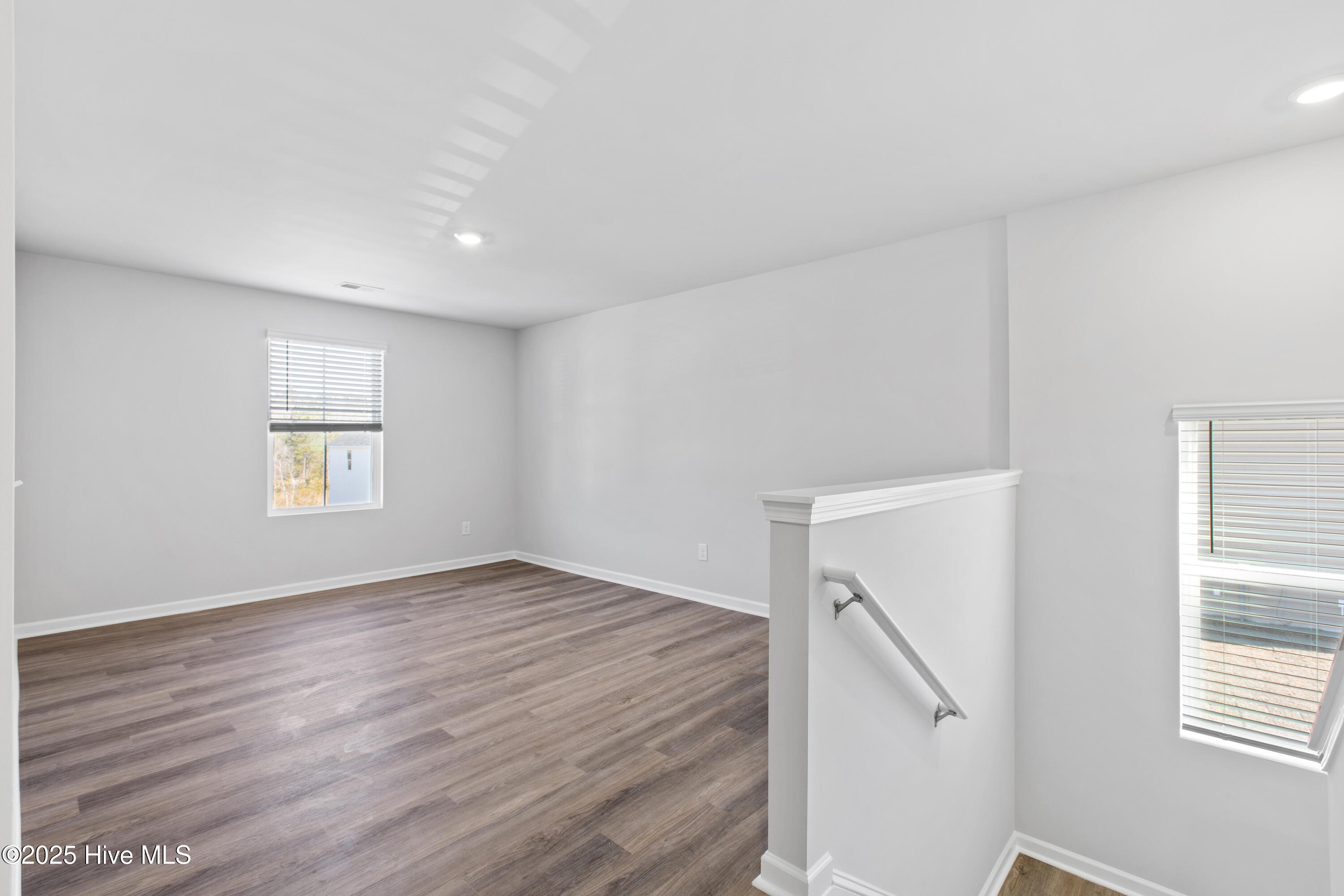 100557267 | Photo 10