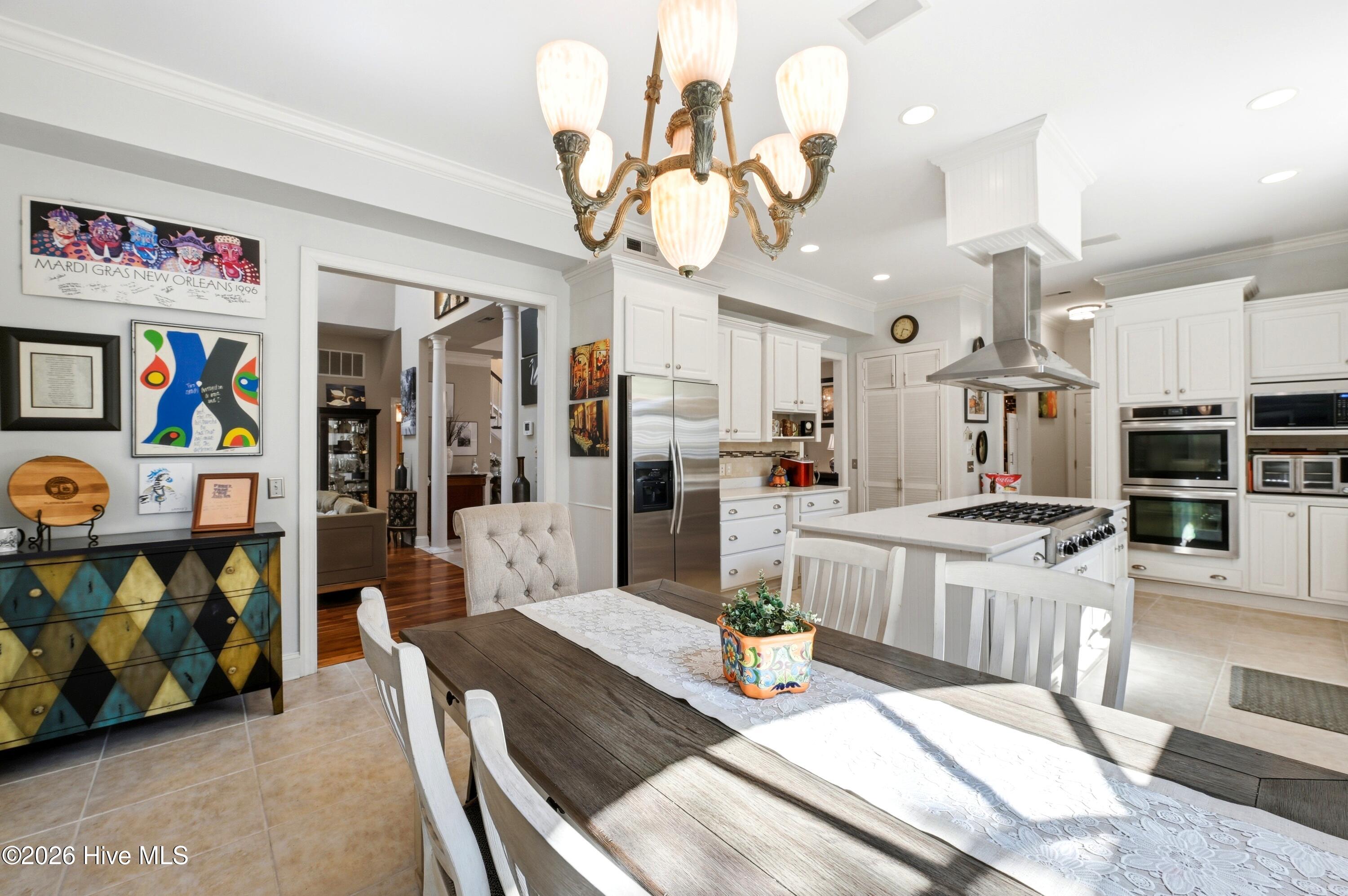 100567999 | Photo 16