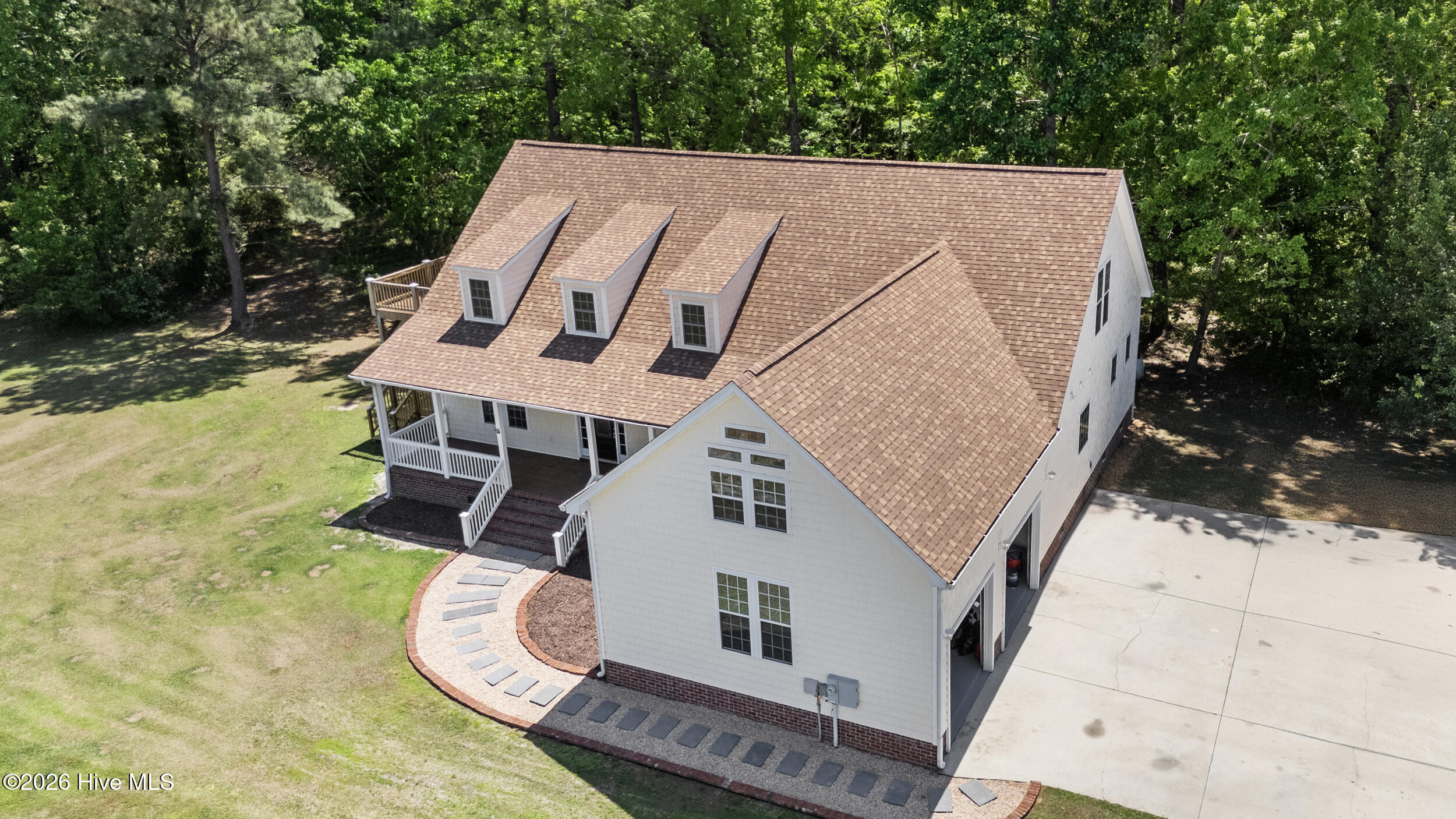 100569506 | Photo 63