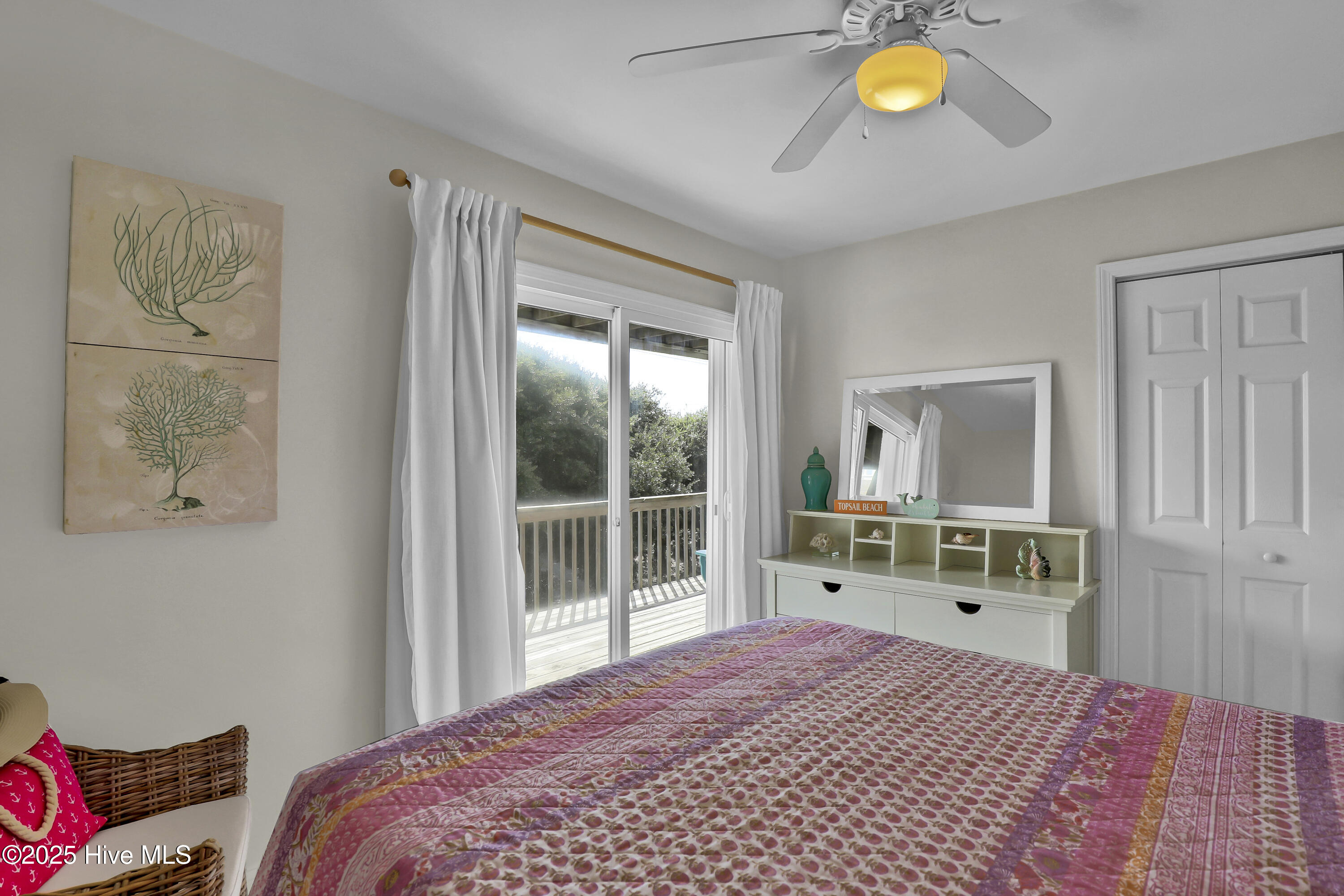 100535648 | Photo 28