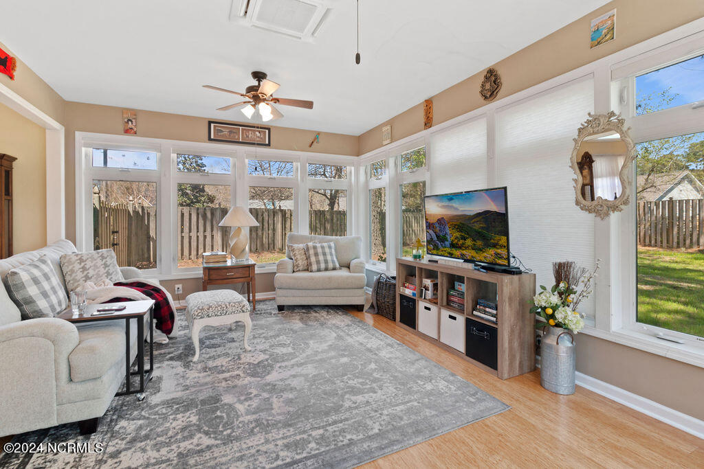 100560006 | Photo 15