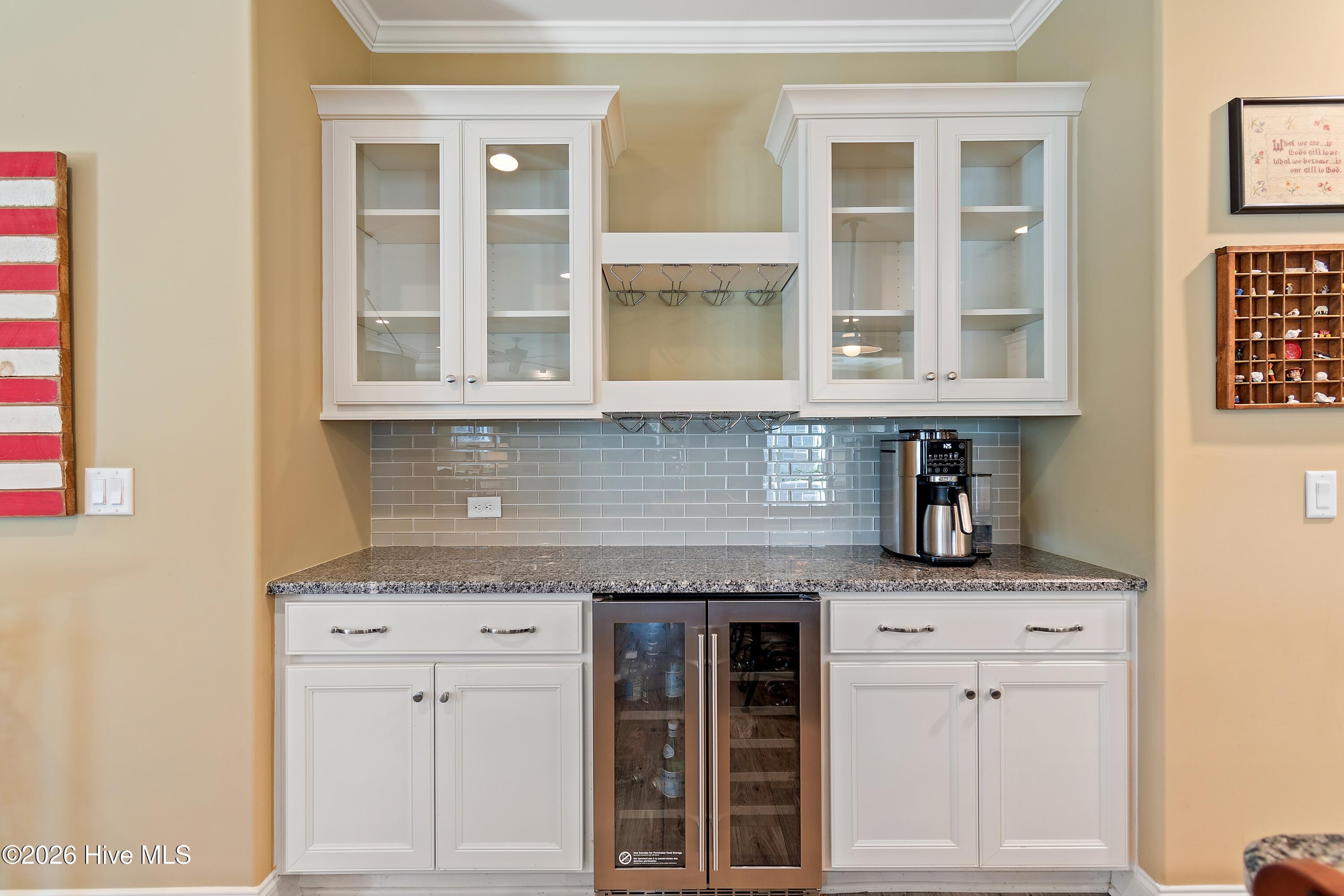 100558419 | Photo 21