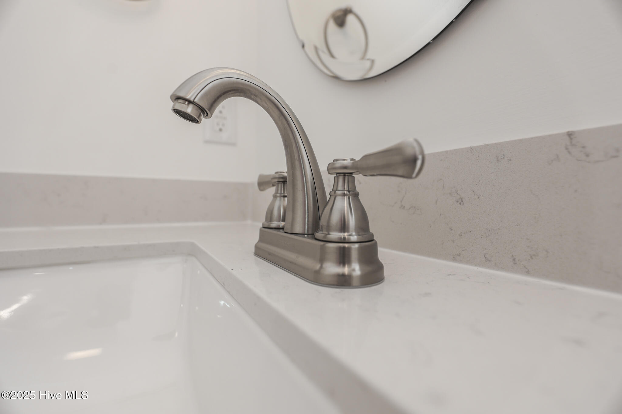 100518494 | Photo 62