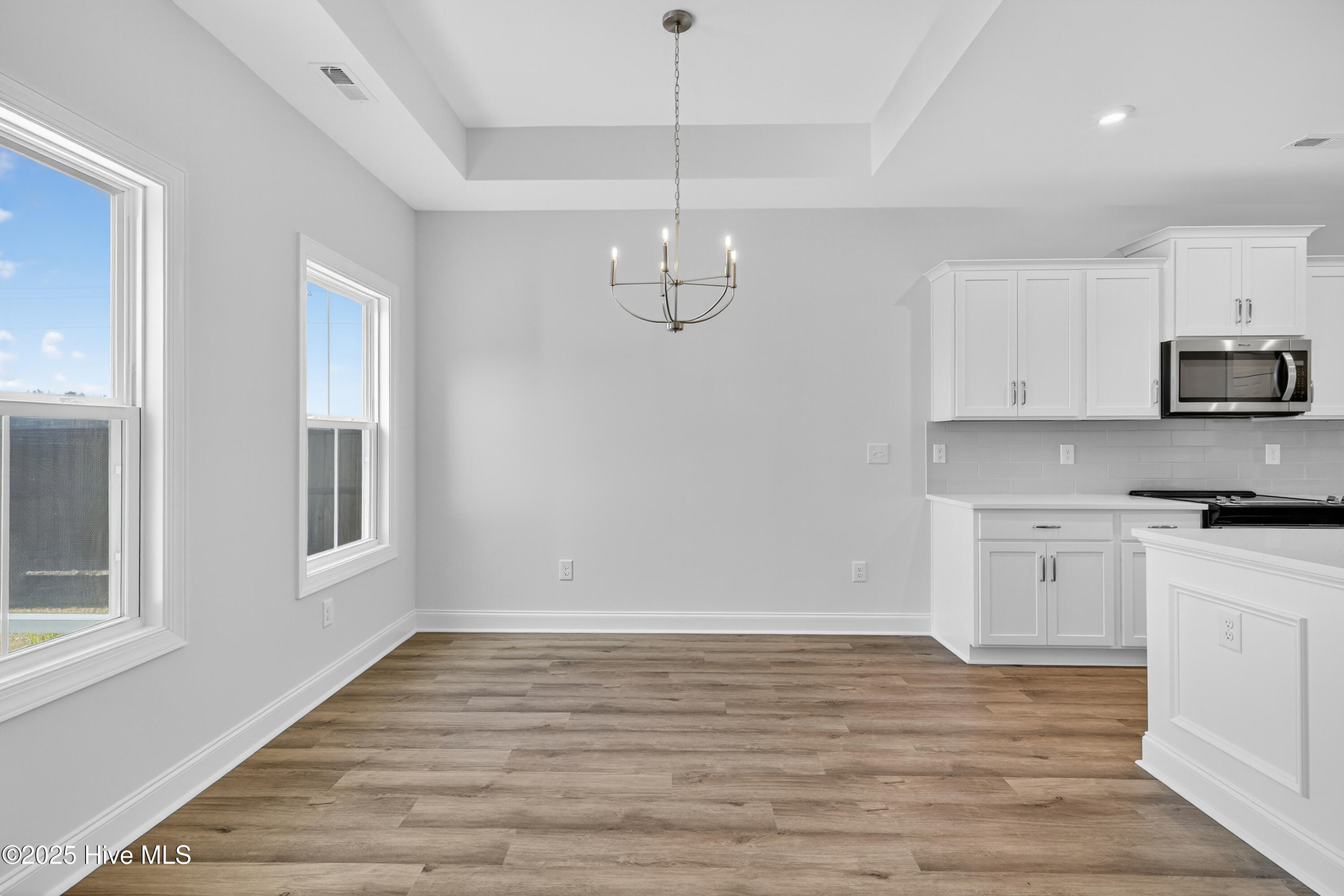 100544174 | Photo 38