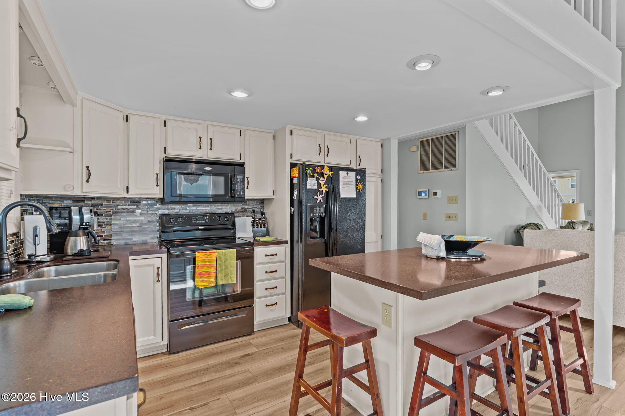 100553144 | Photo 41