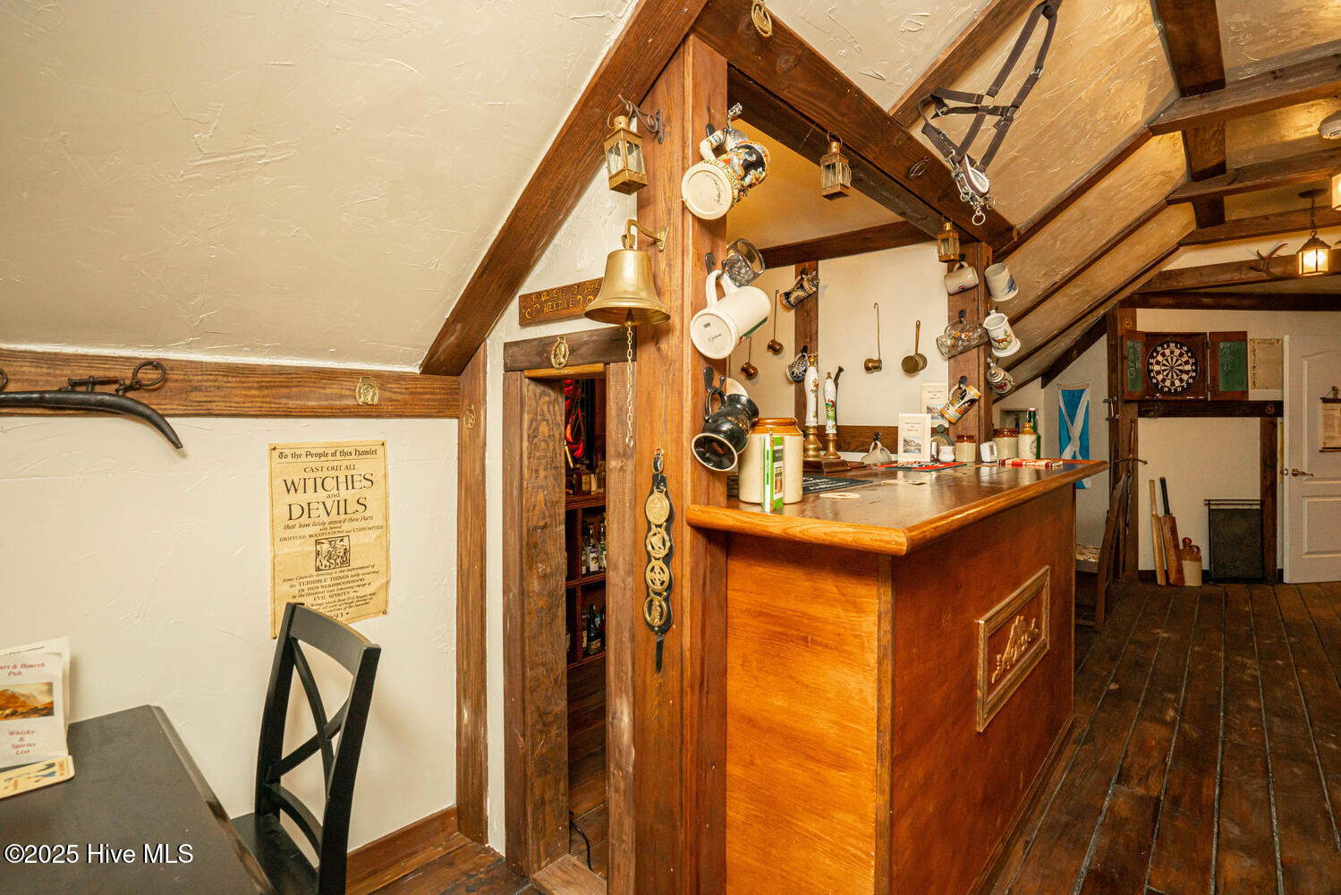 100534571 | Photo 85