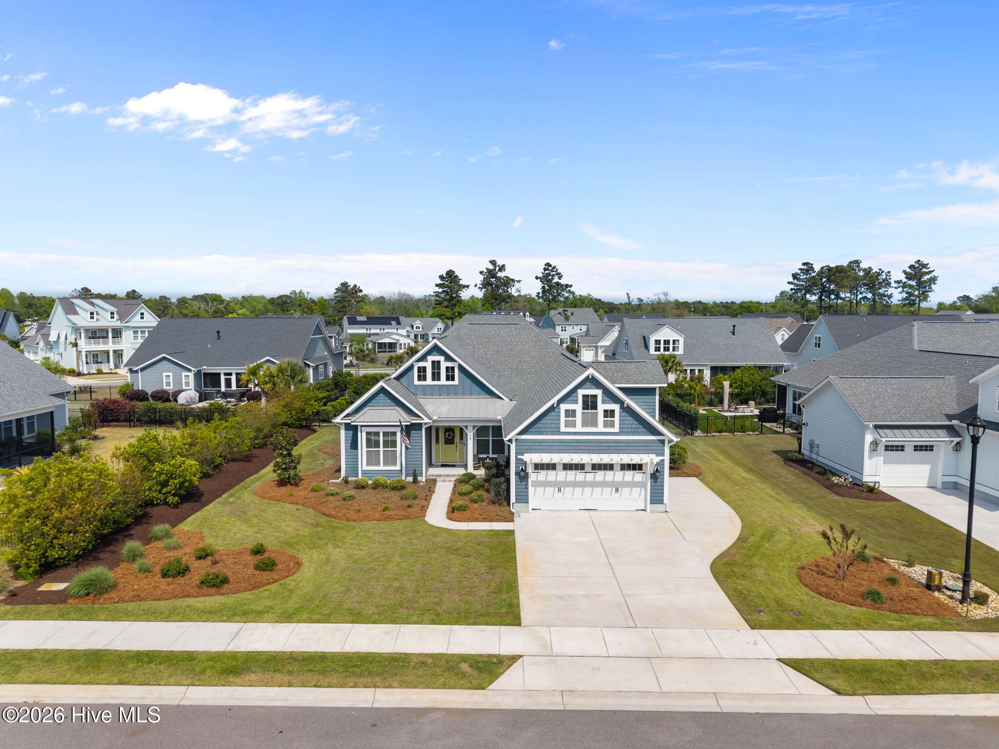 100567182 | Photo 14