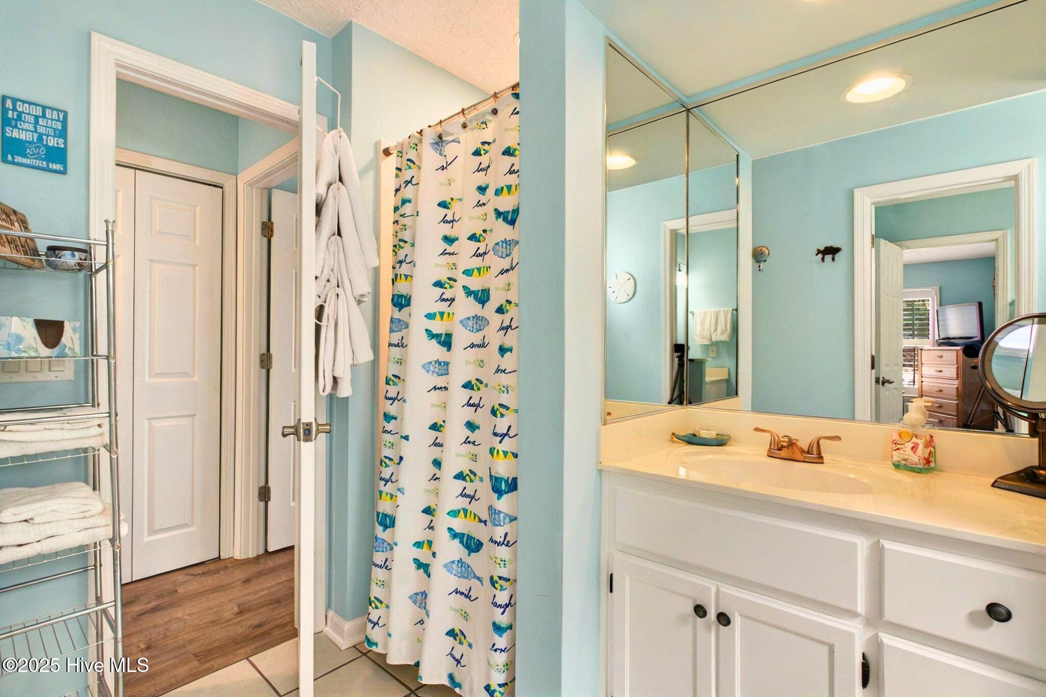 100508877 | Photo 26