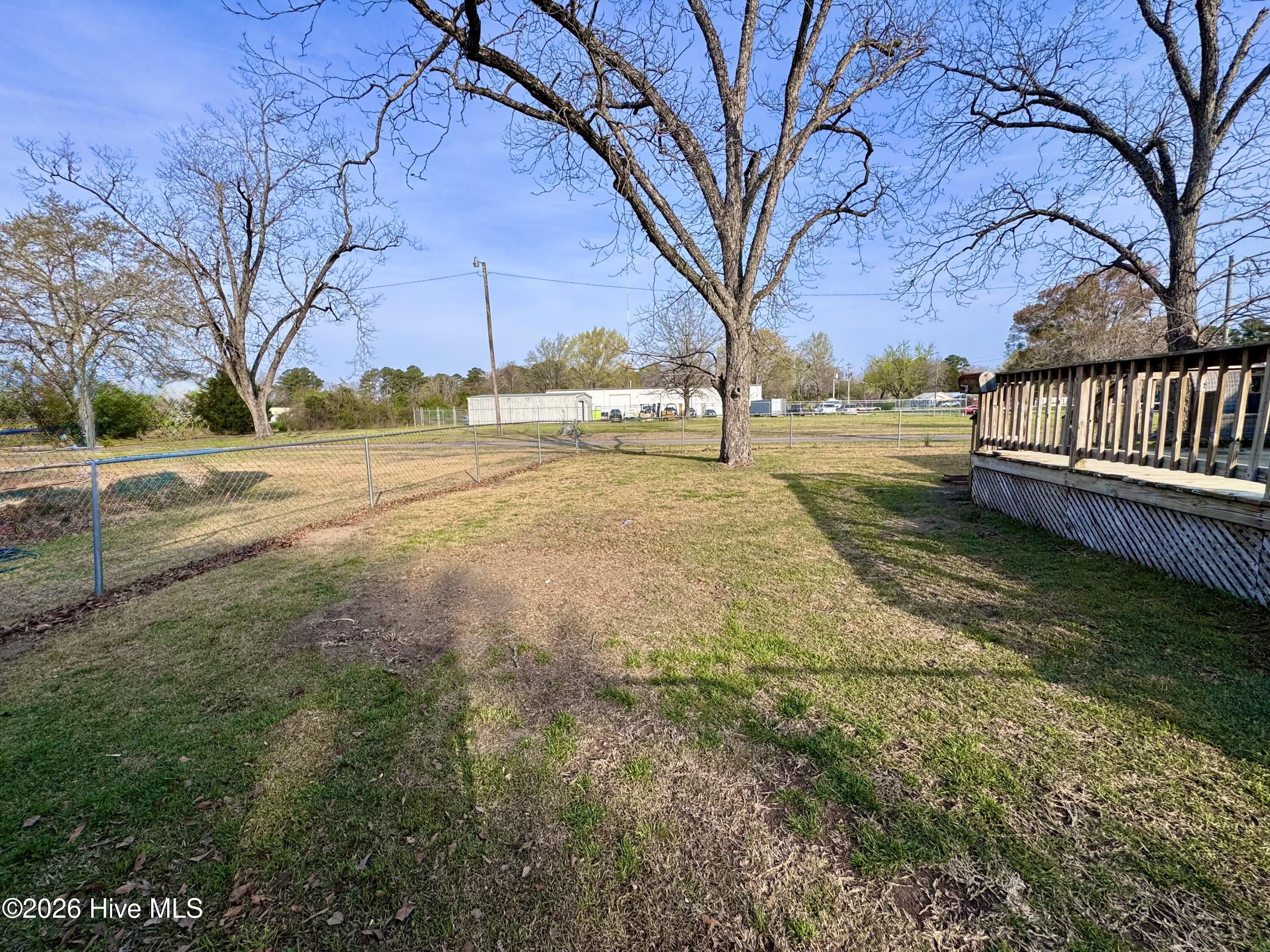 3405 Oaks 