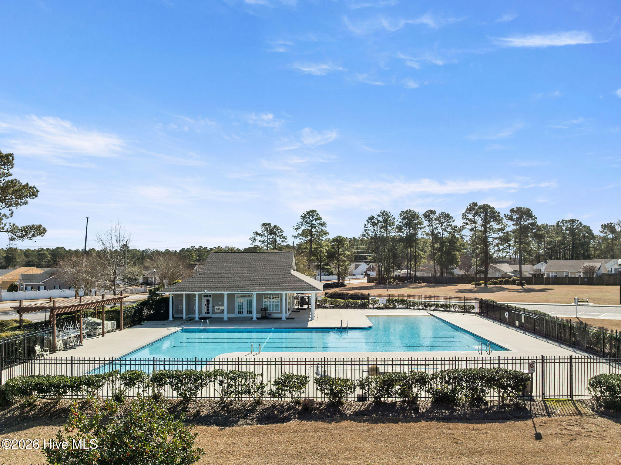 100563153 | Photo 42