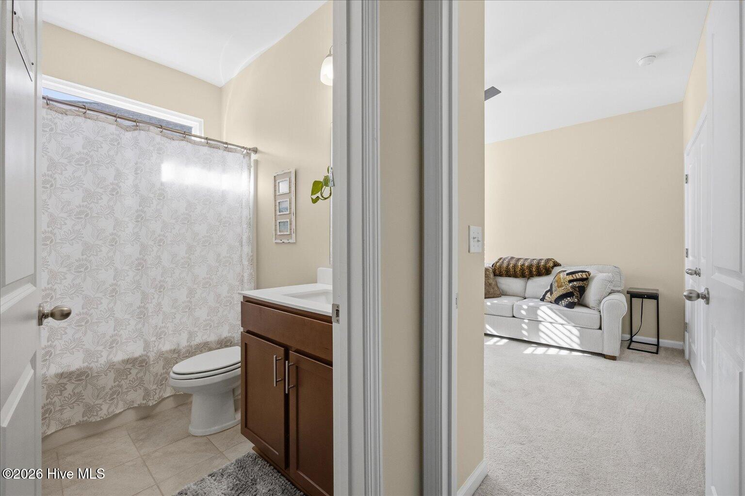 100561084 | Photo 21