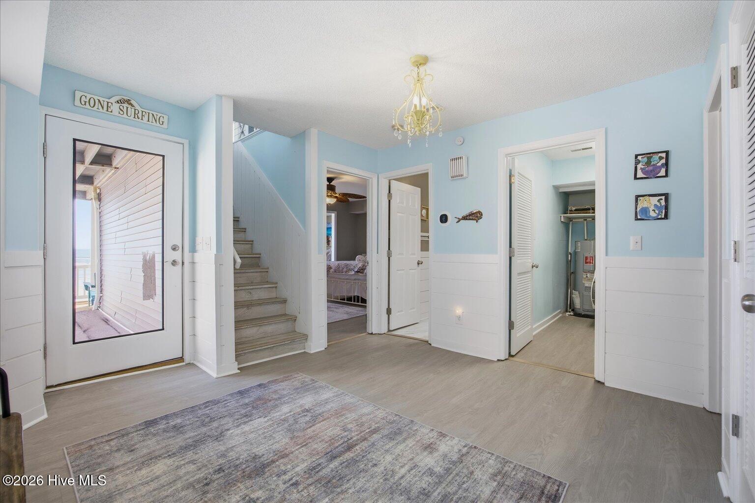 100555921 | Photo 12