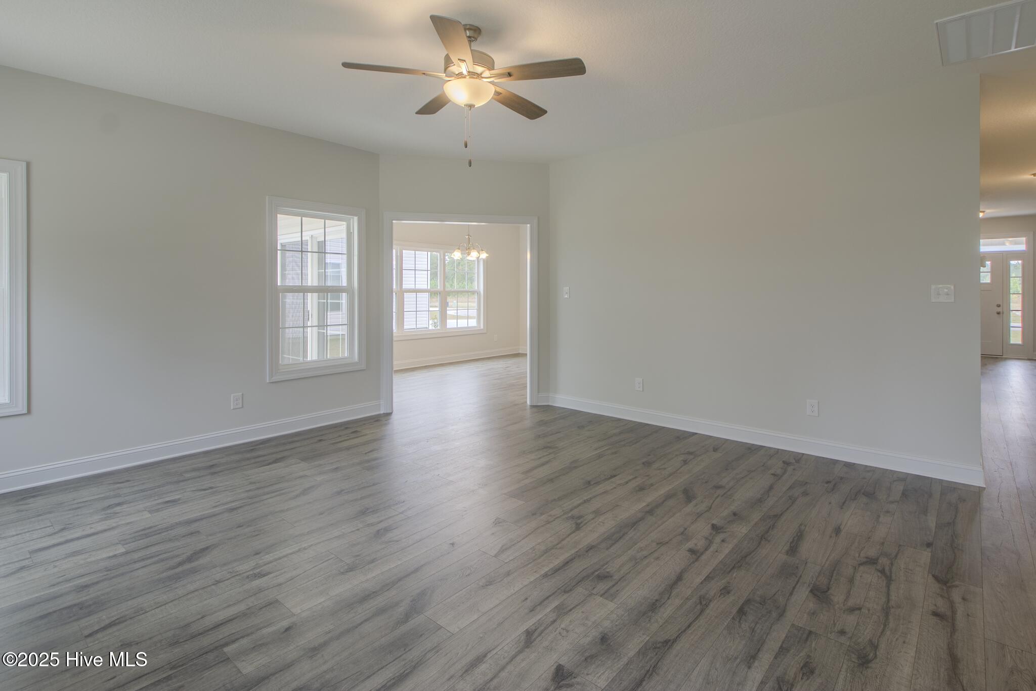 100493644 | Photo 13