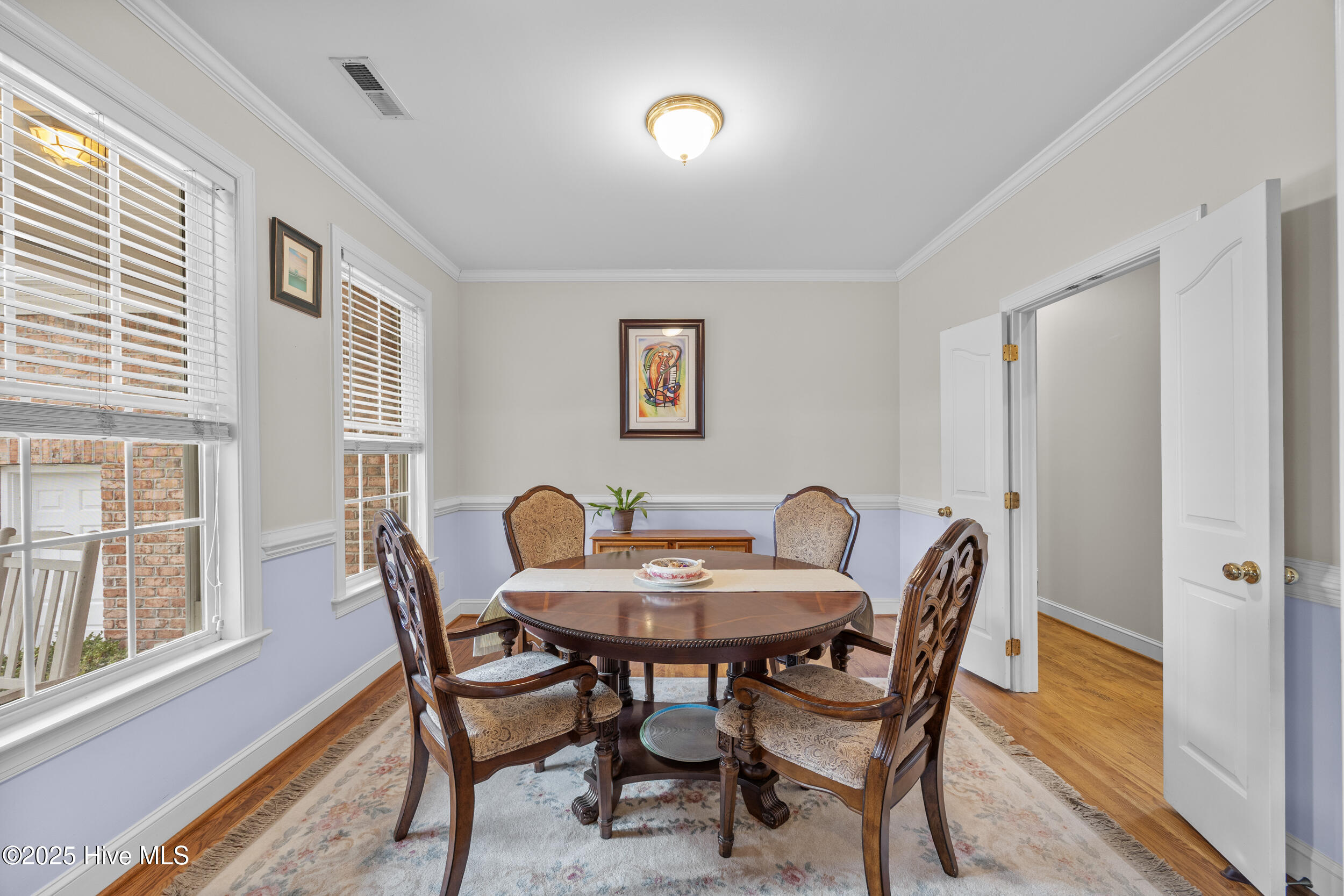 100543890 | Photo 17