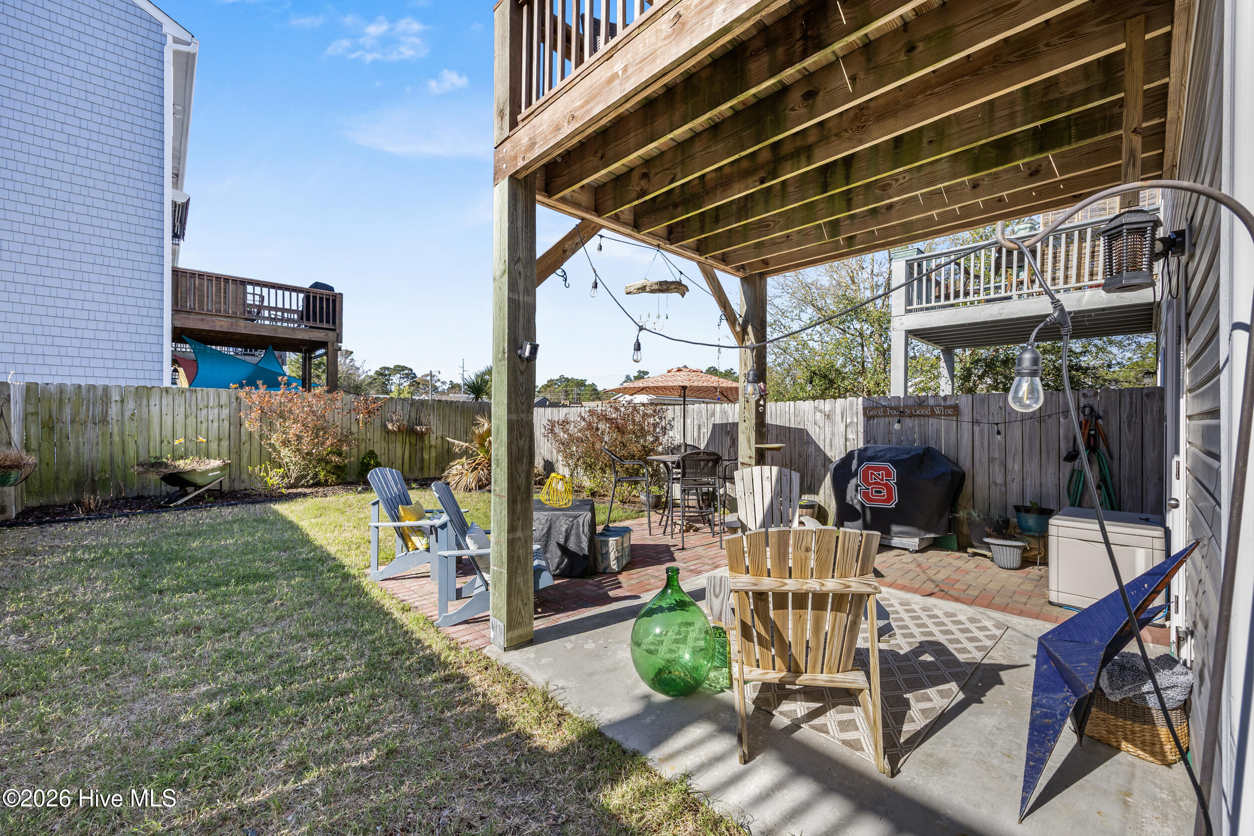 100559888 | Photo 32