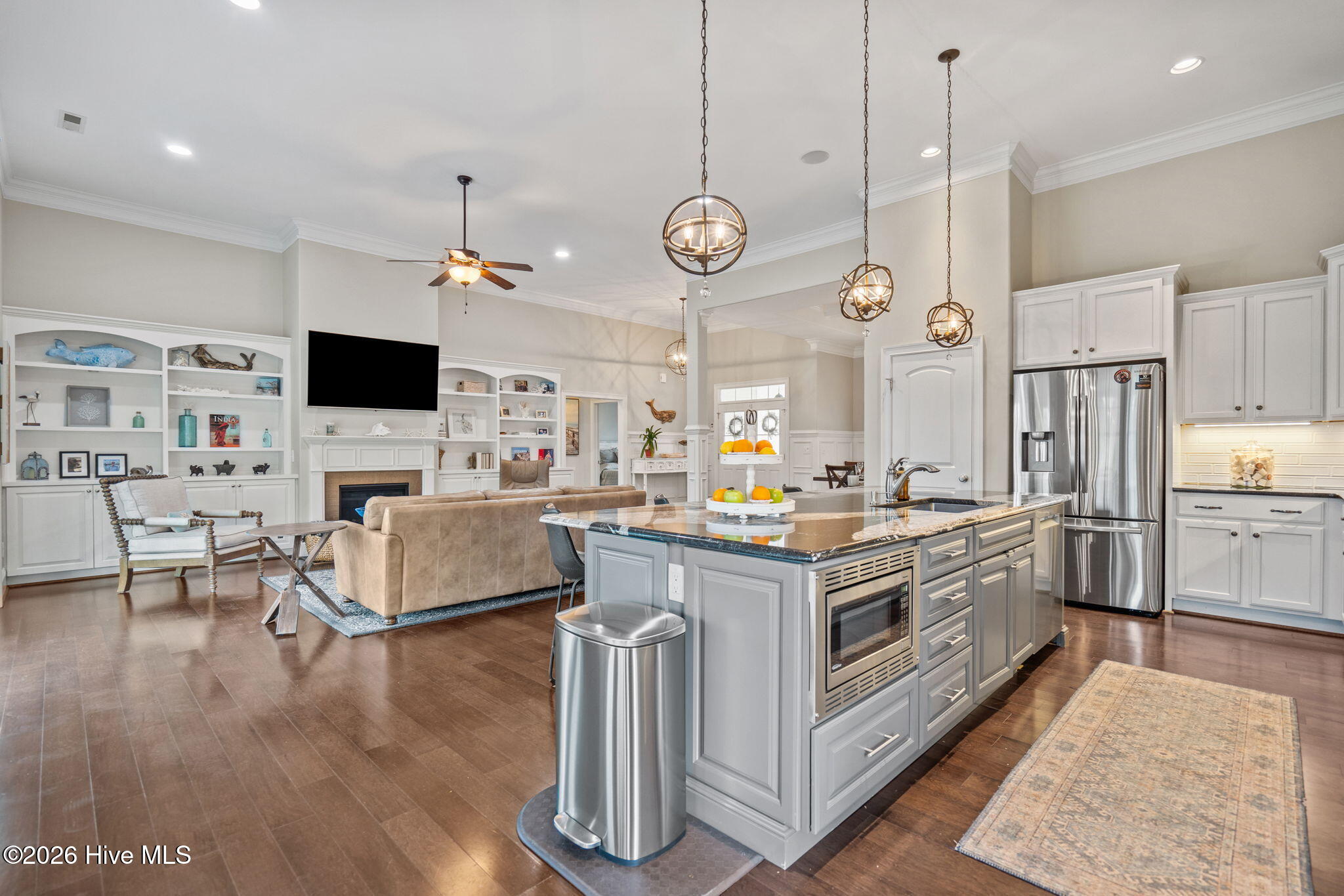 100564215 | Photo 16