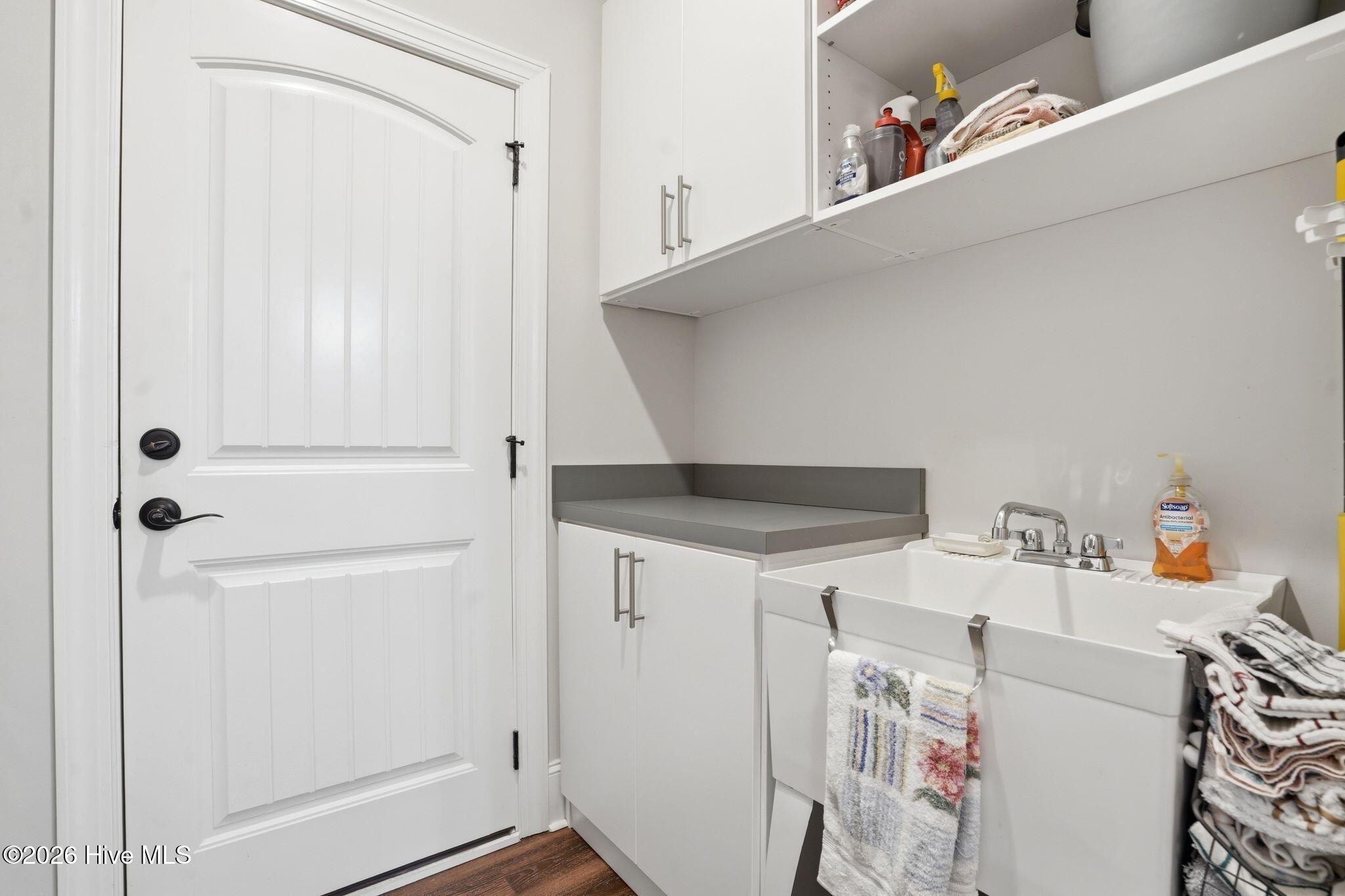 100559439 | Photo 45