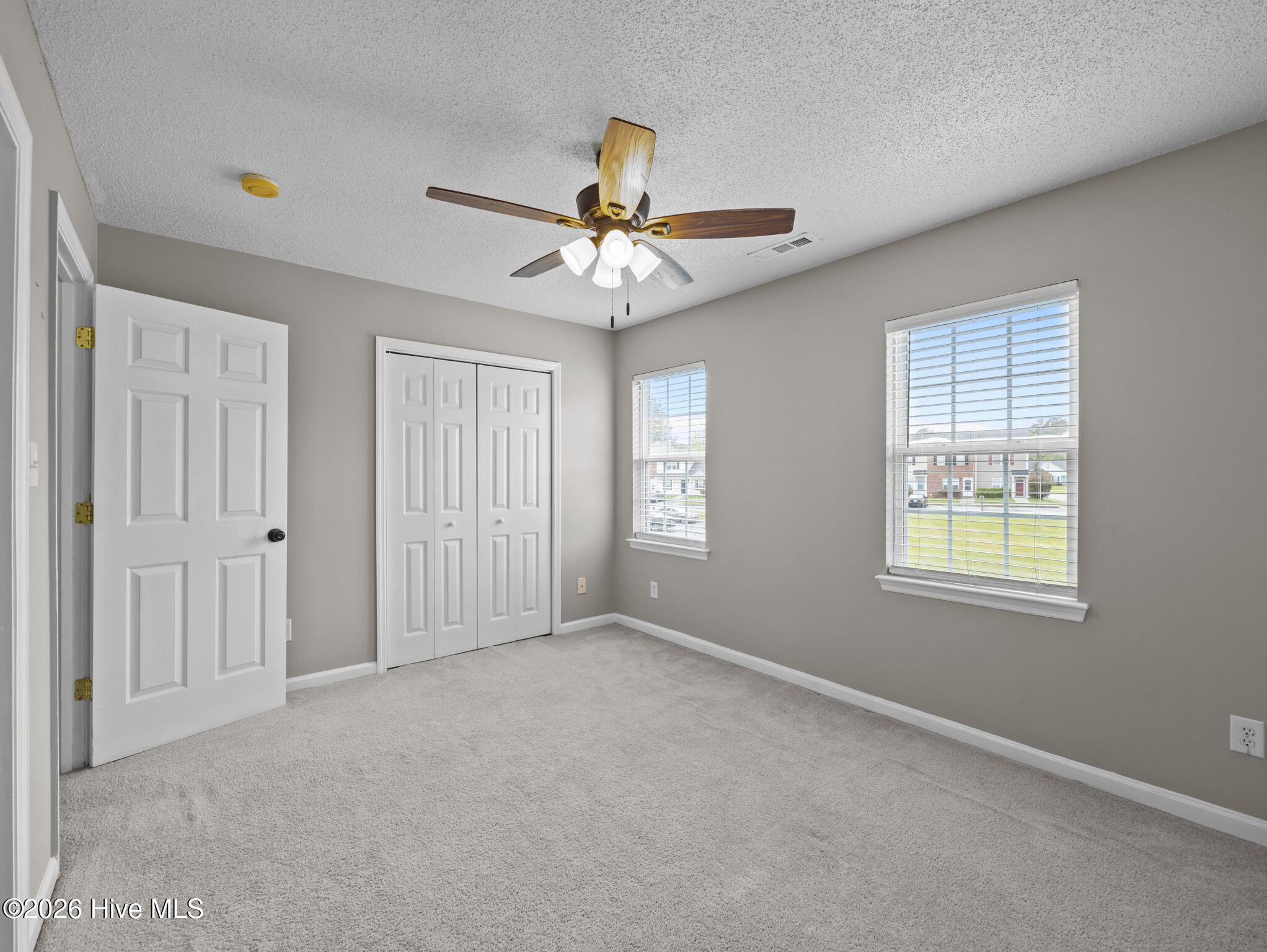 100565275 | Photo 17