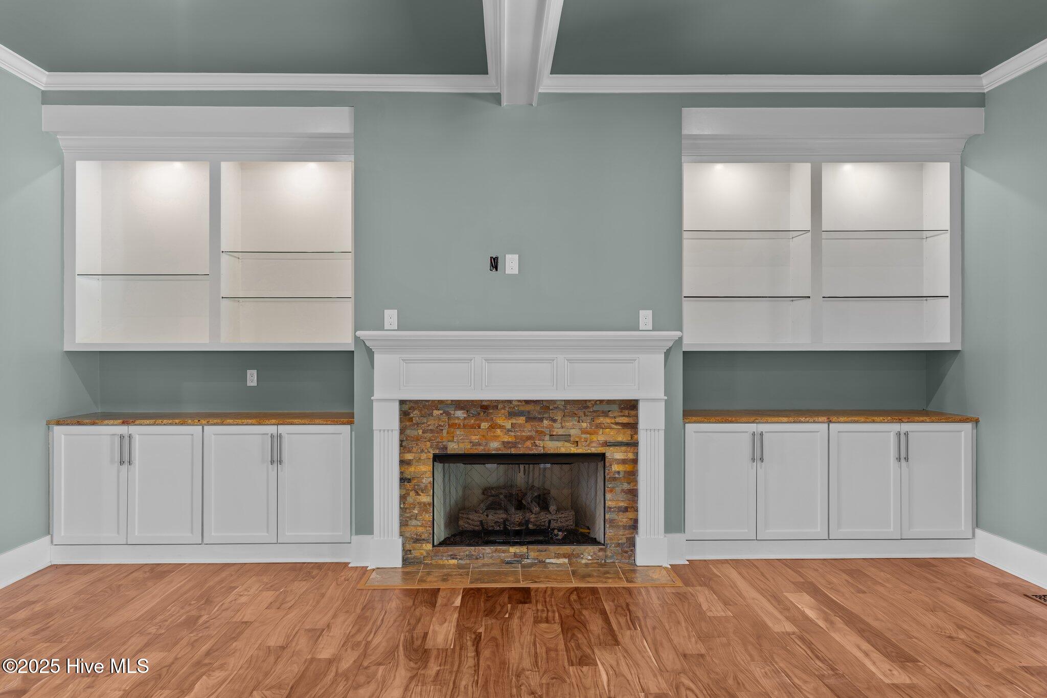 100552432 | Photo 34