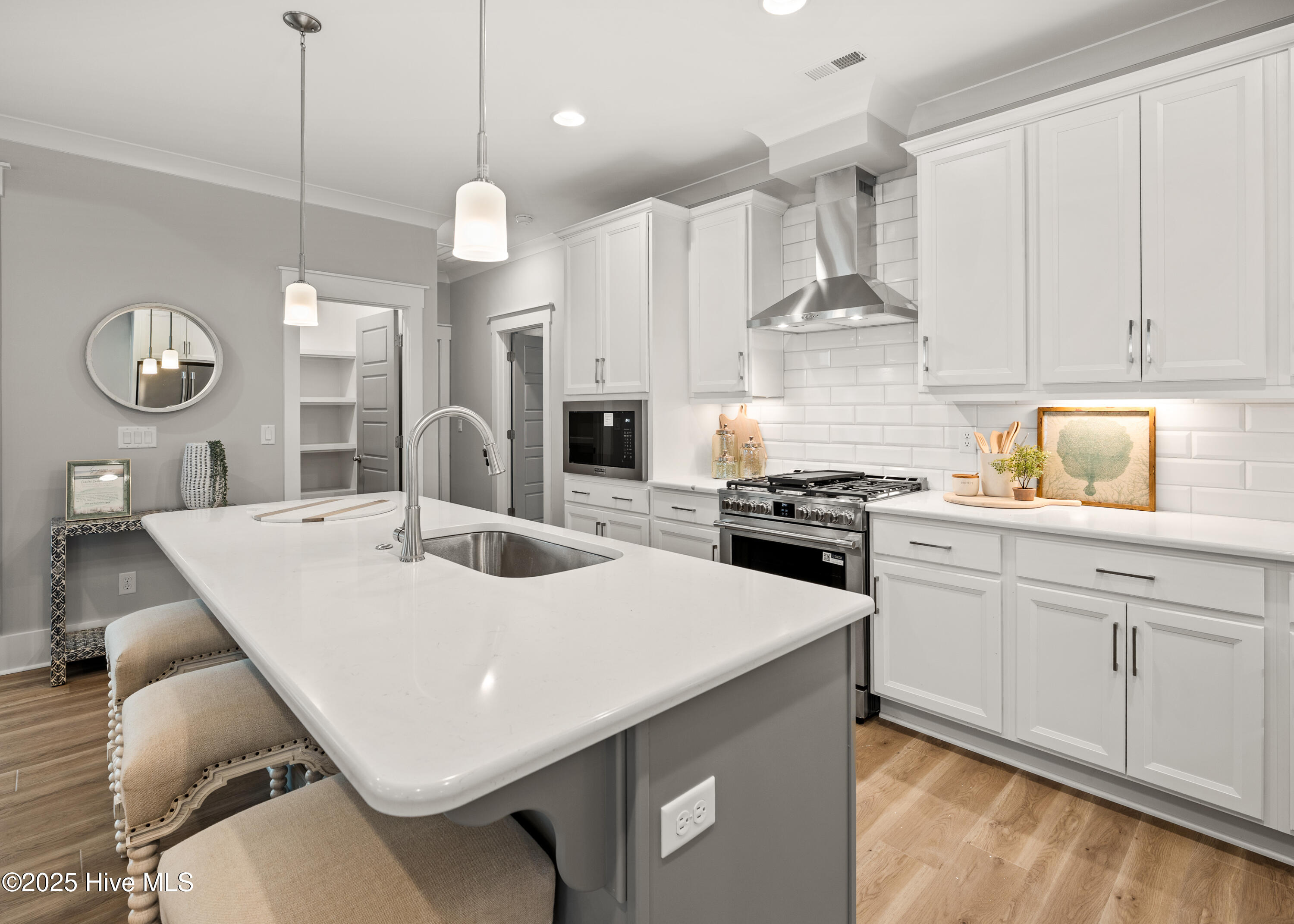 100524919 | Photo 18