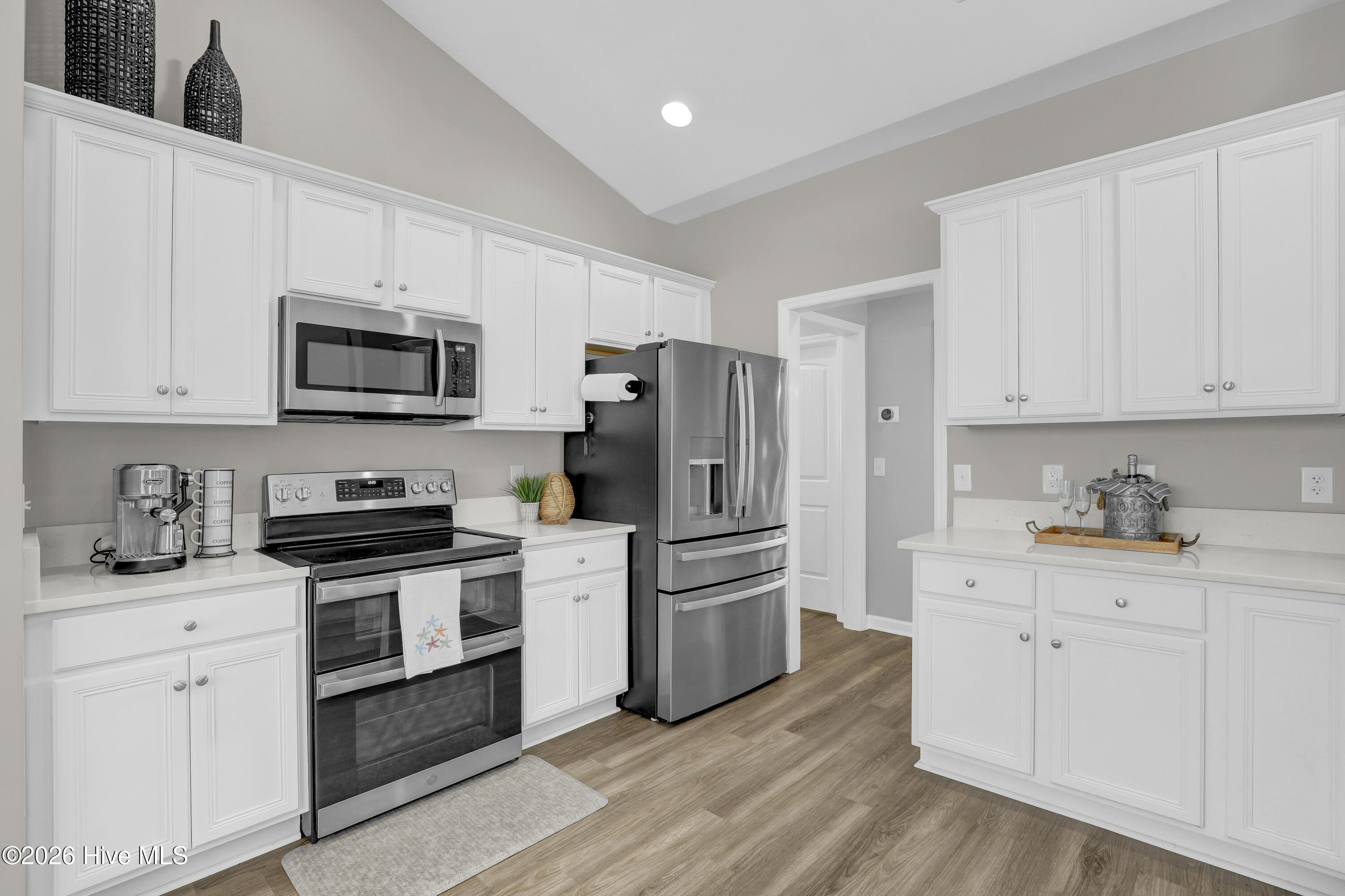 100556544 | Photo 14