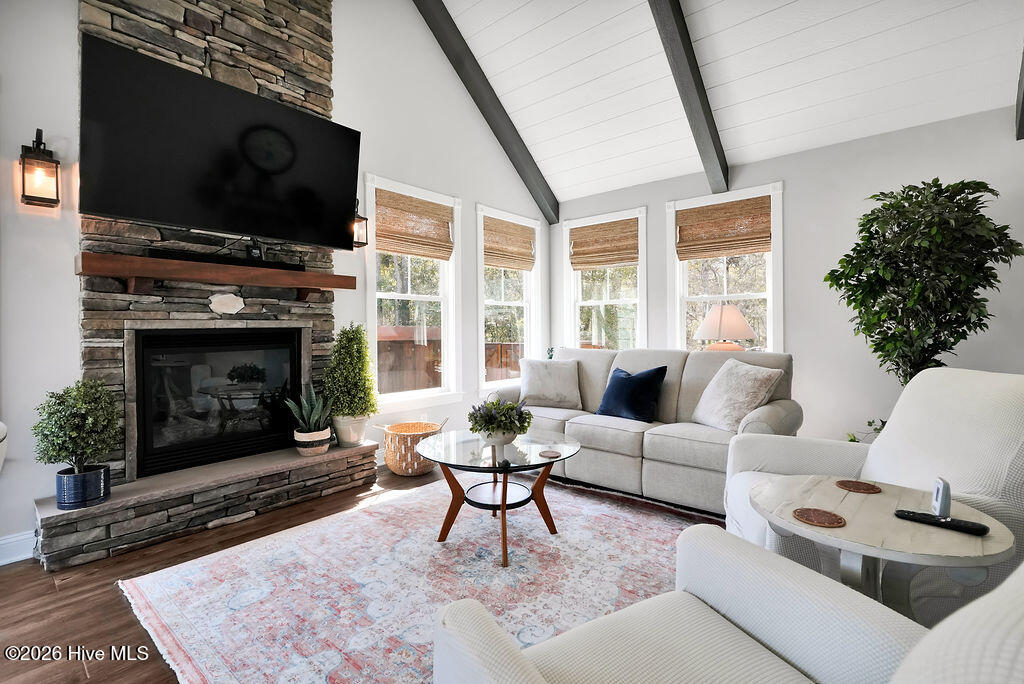 100562480 | Photo 25