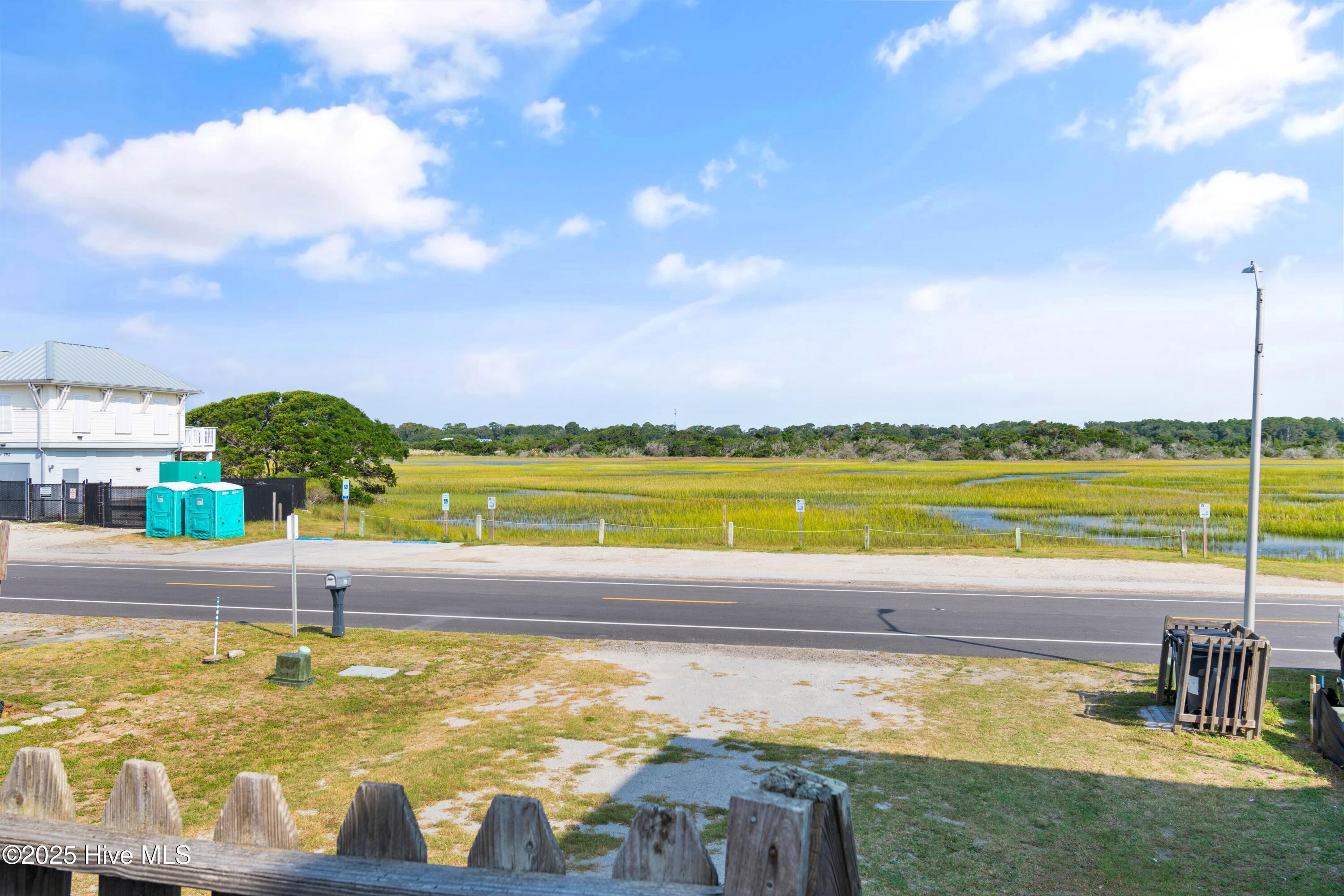 100529759 | Photo 39