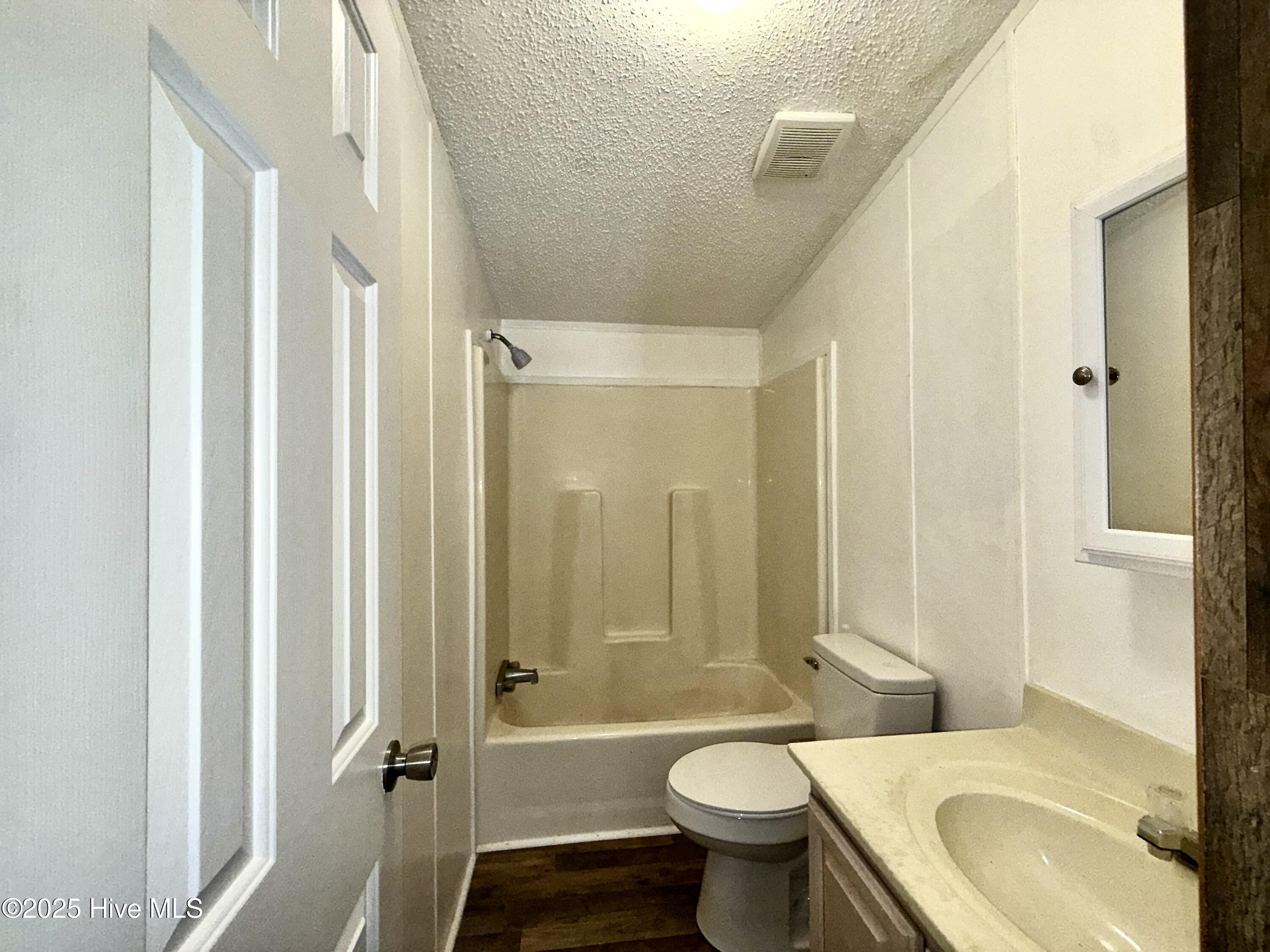 100515602 | Photo 16