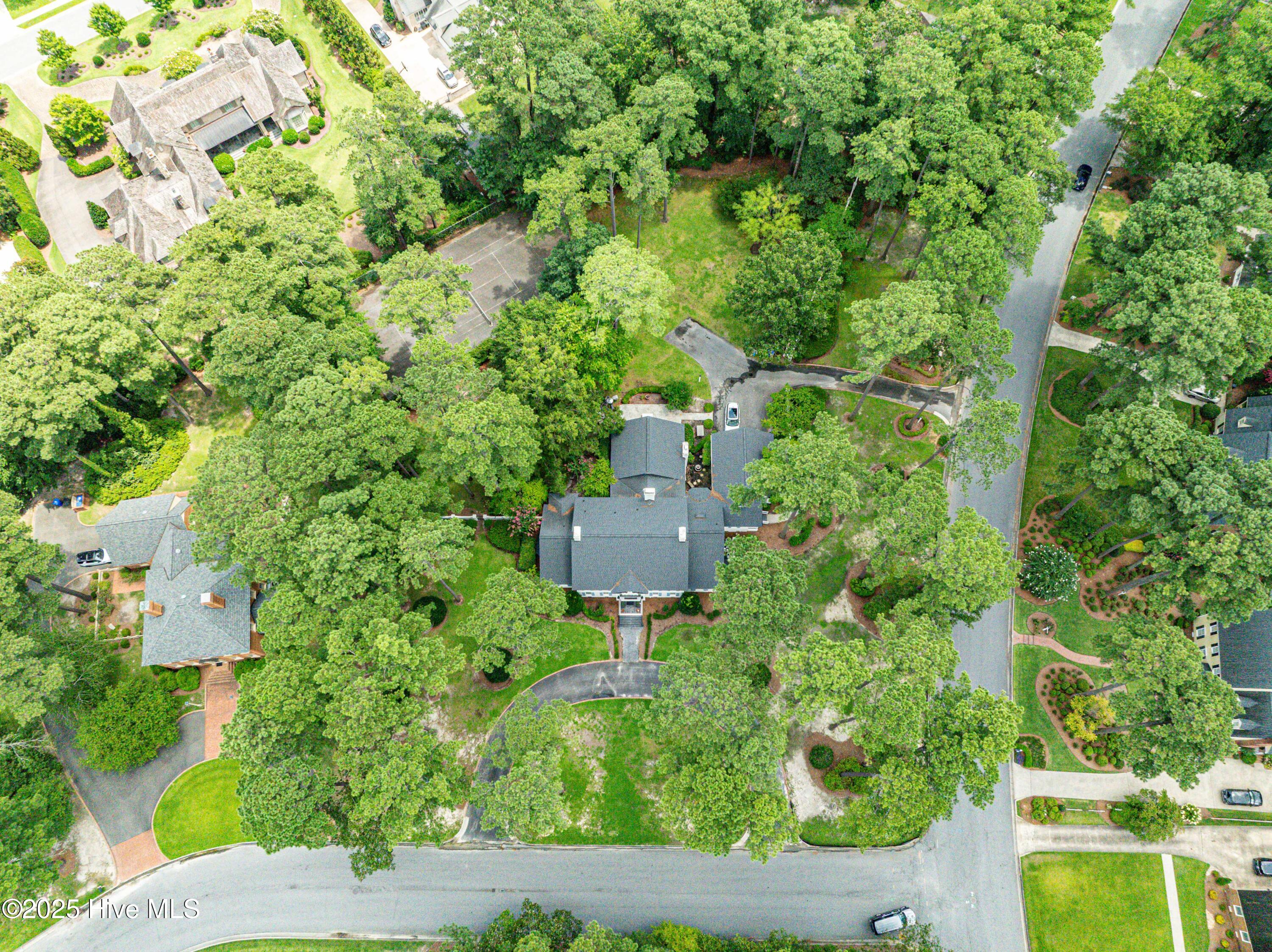 Homes for sale in Greenville, NC | 611 Queen Annes Rd, Greenville, NC 27858 | MLS# 100526788