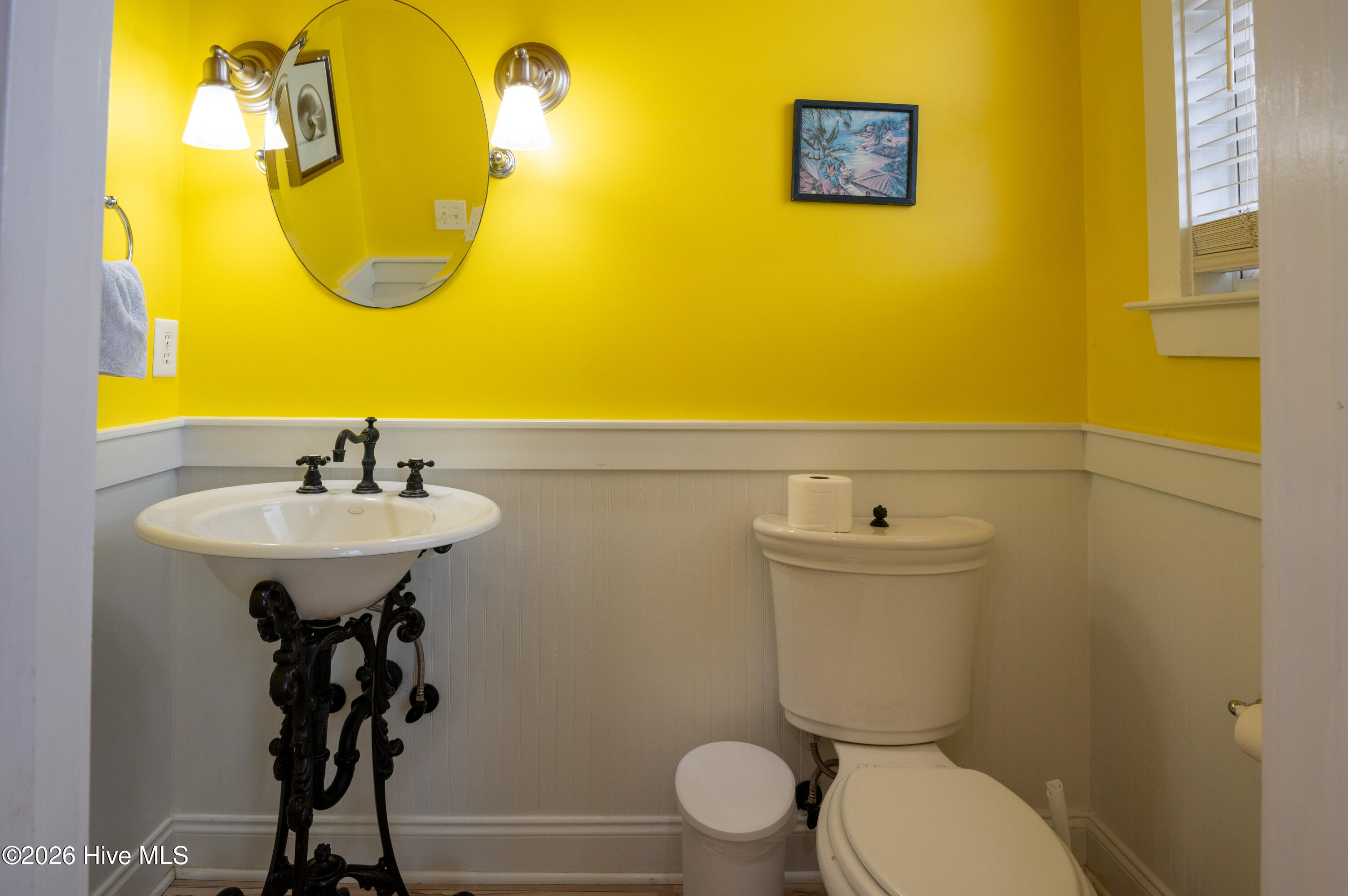 100550825 | Photo 20