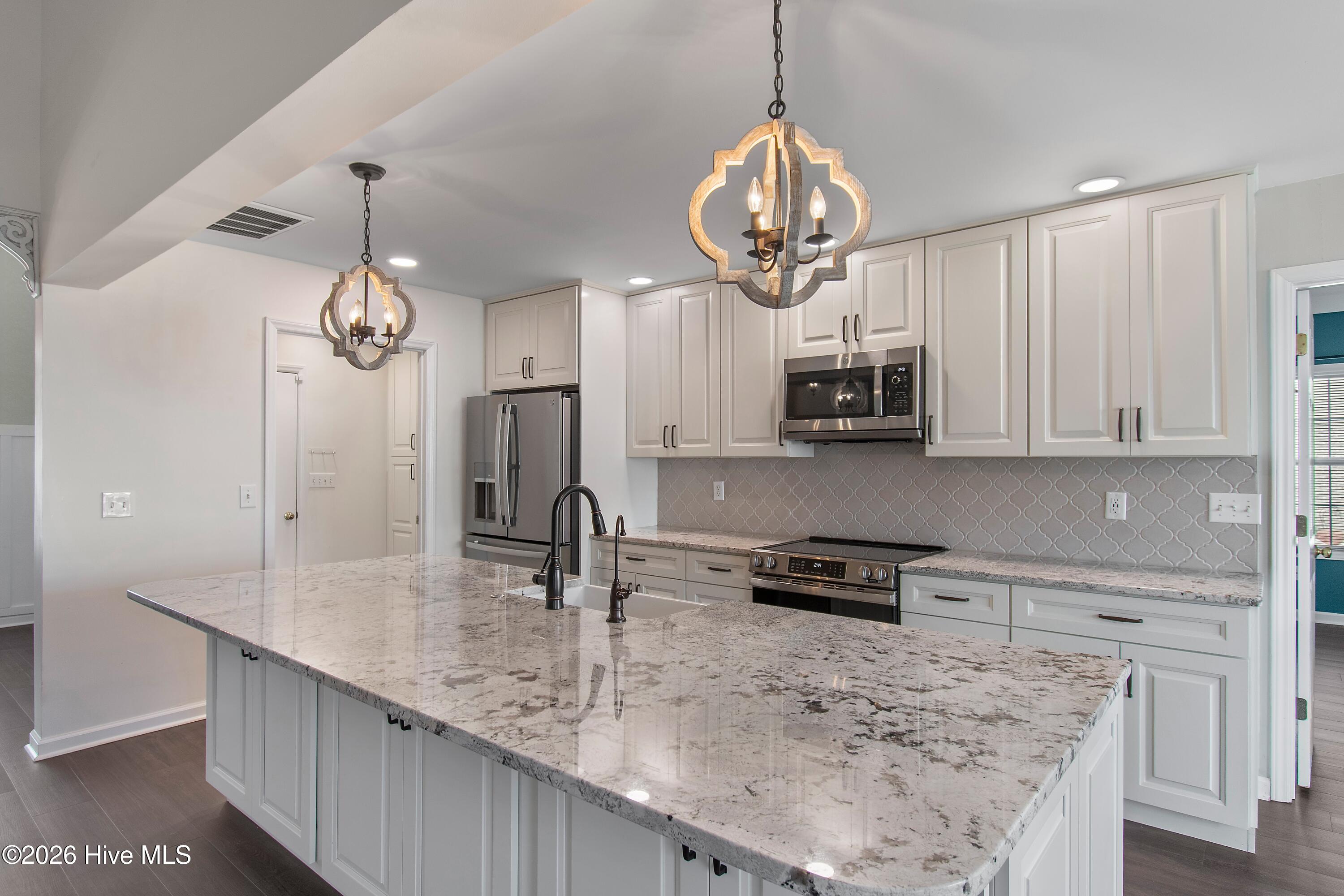 100555536 | Photo 14