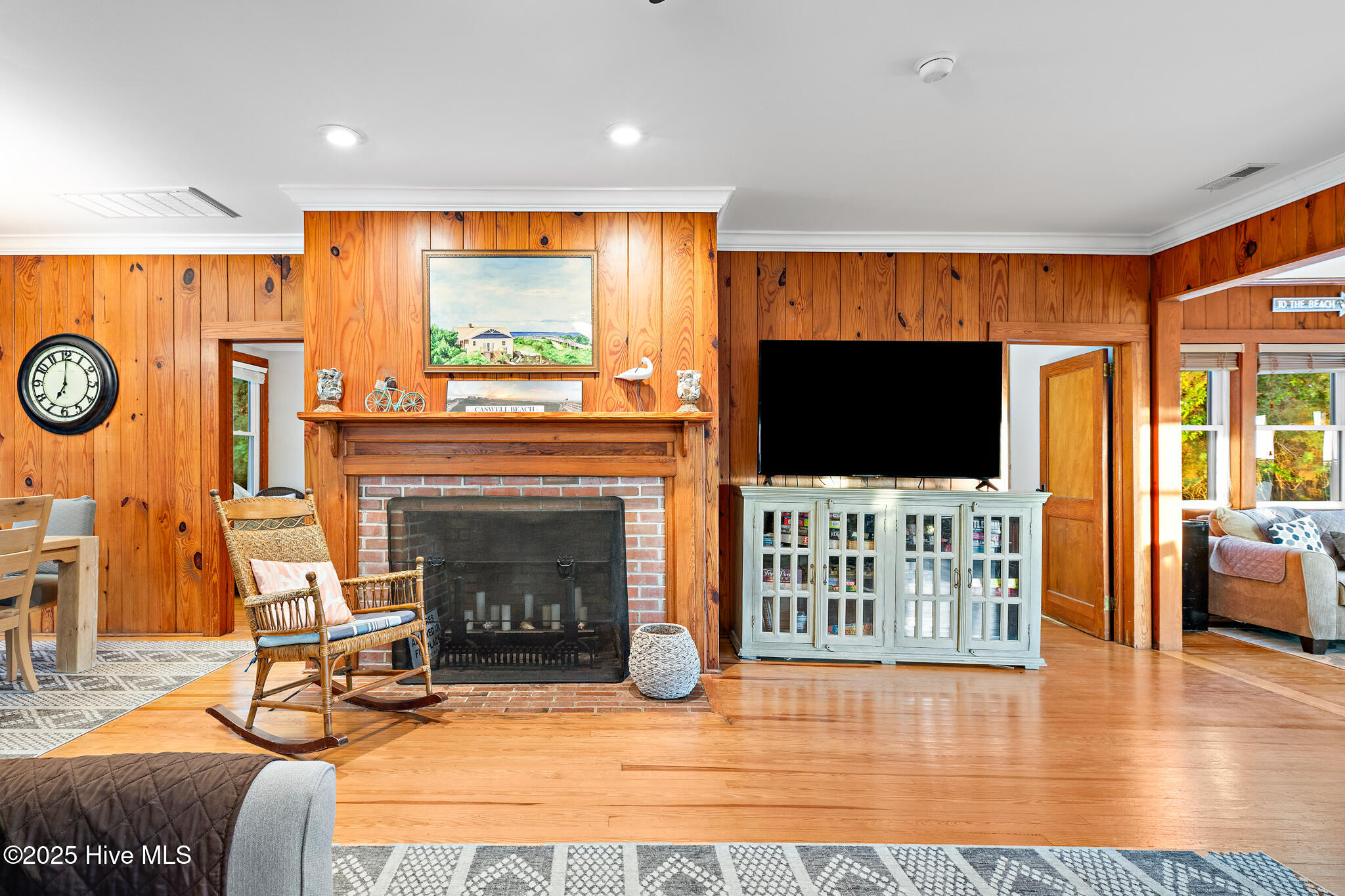 100531510 | Photo 16