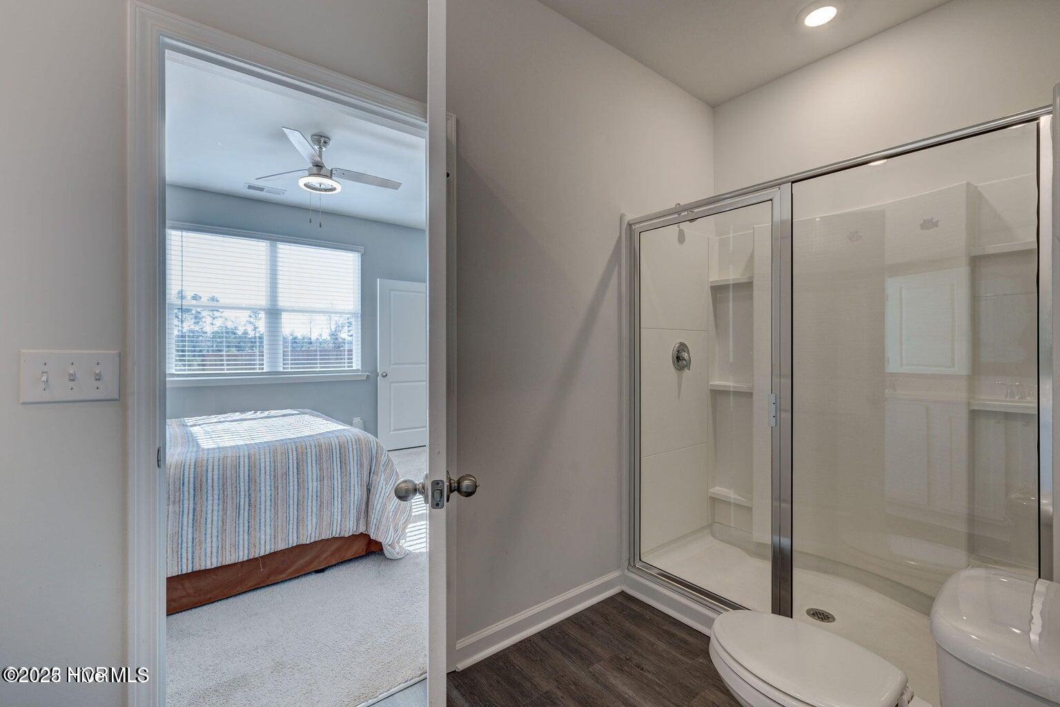 100540050 | Photo 16