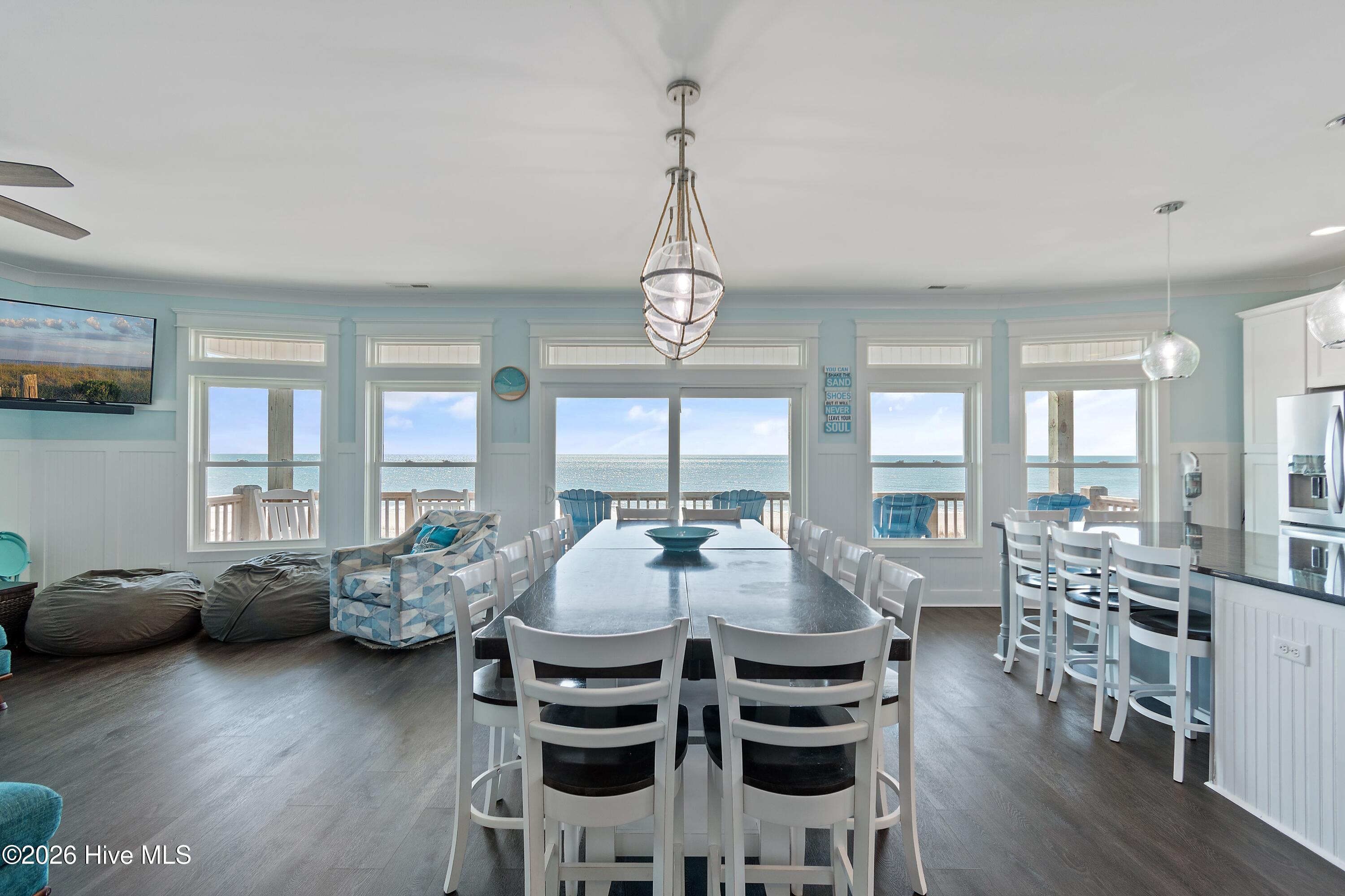 100557175 | Photo 49