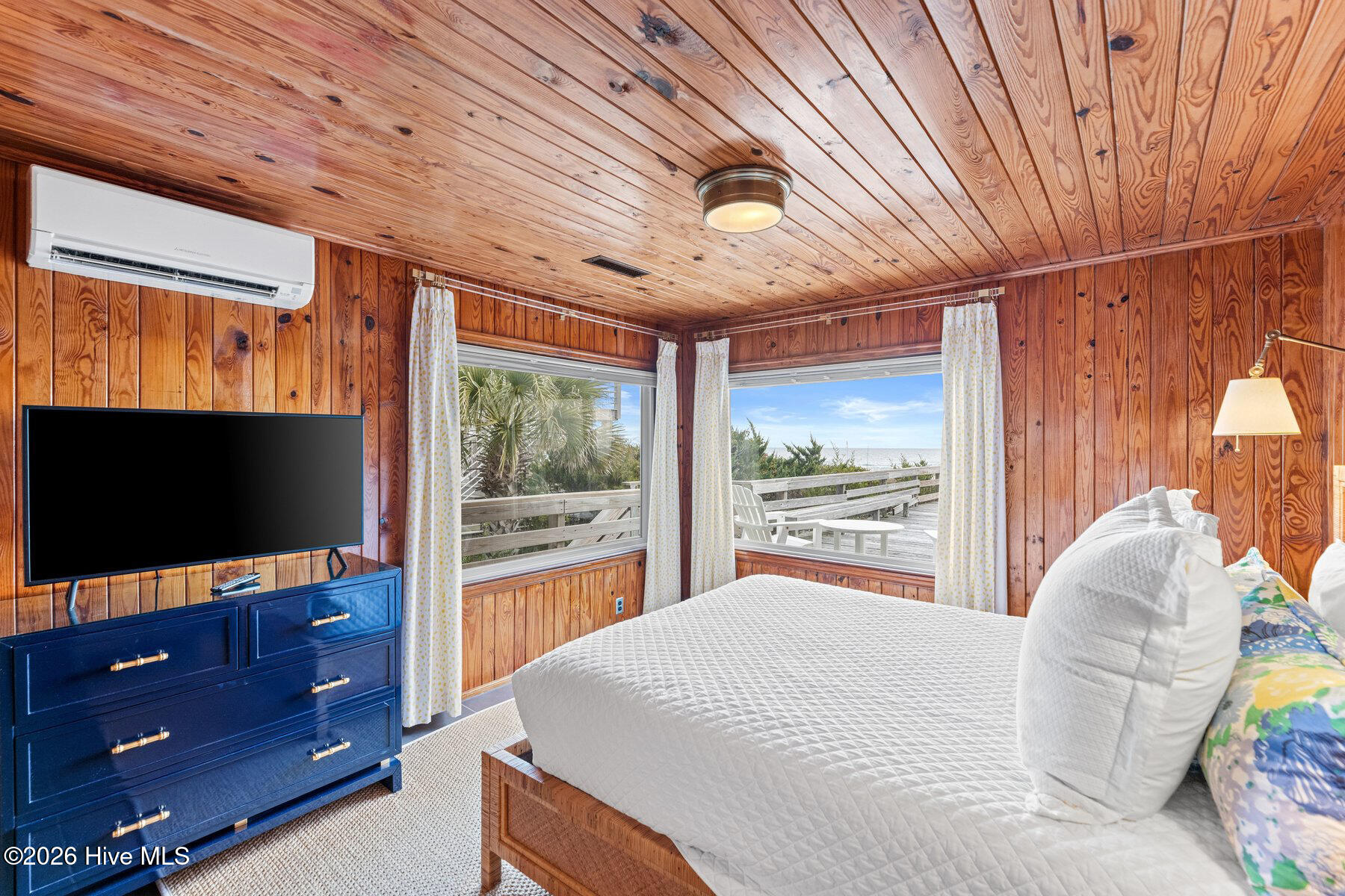 100550434 | Photo 30