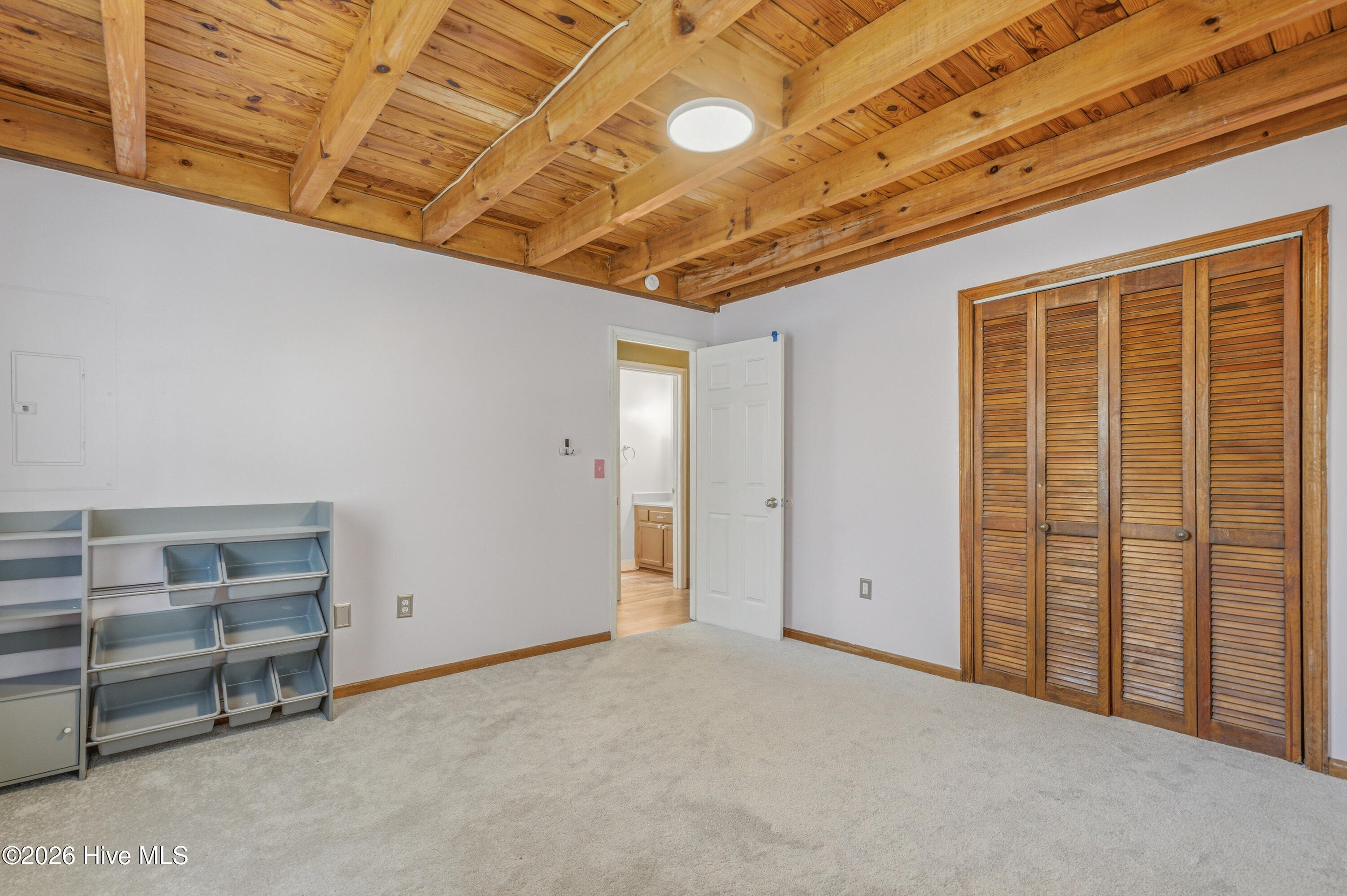 100566654 | Photo 29