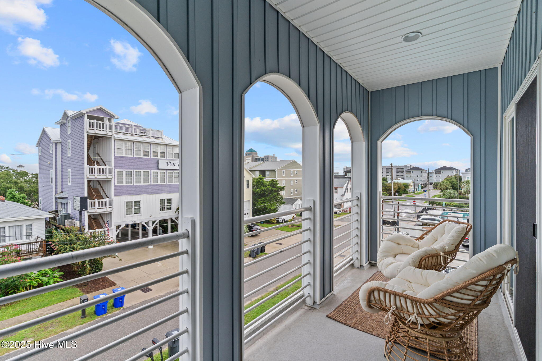 100494725 | Photo 17